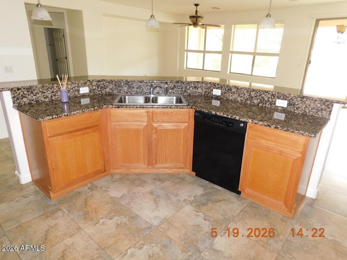 5445 N SCOTTSDALE Road, Eloy, AZ 85131 — photo 9 of 48