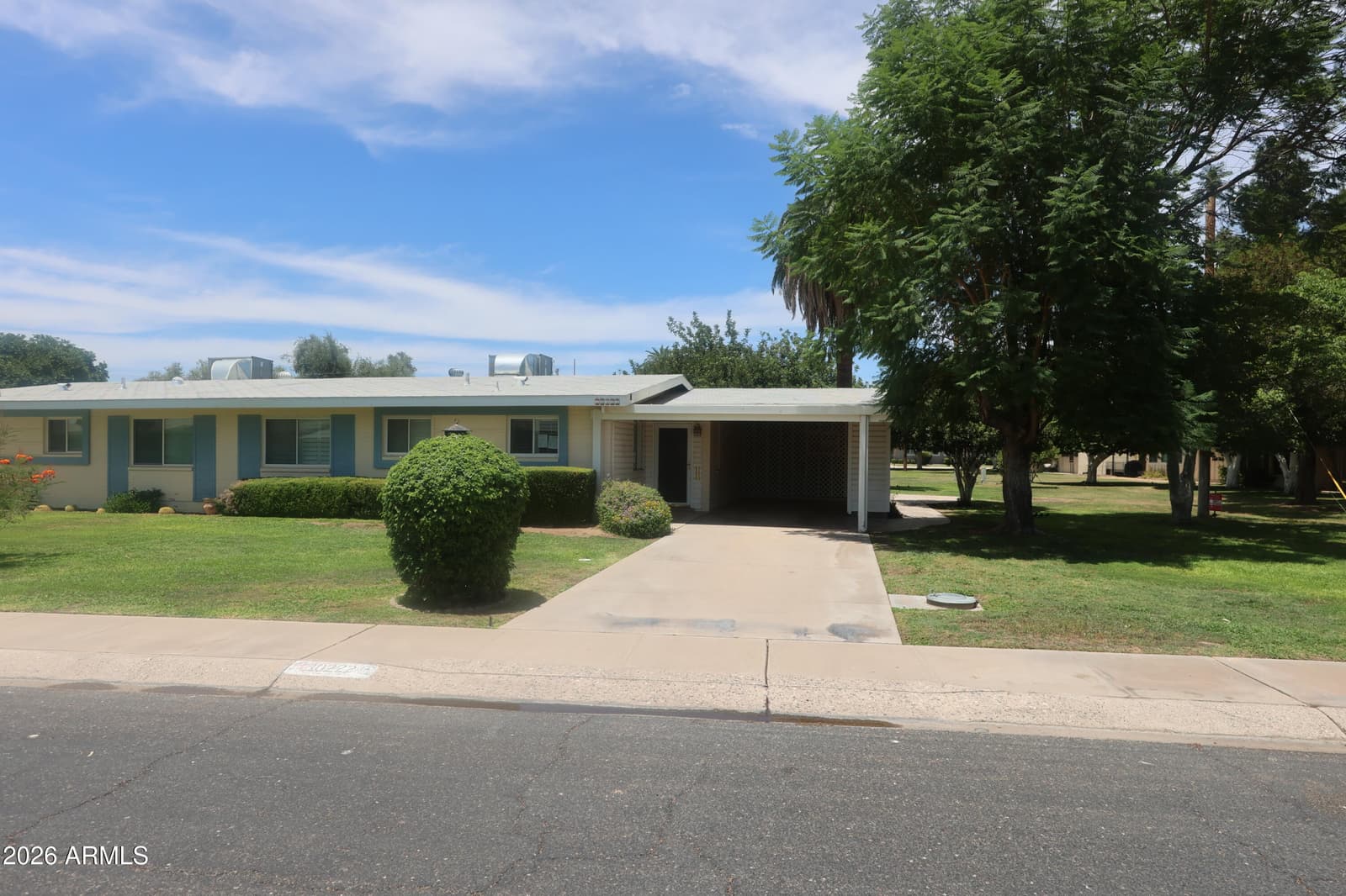 10222 W SNEAD Circle S, Sun City, AZ 85351 — photo 4 of 29