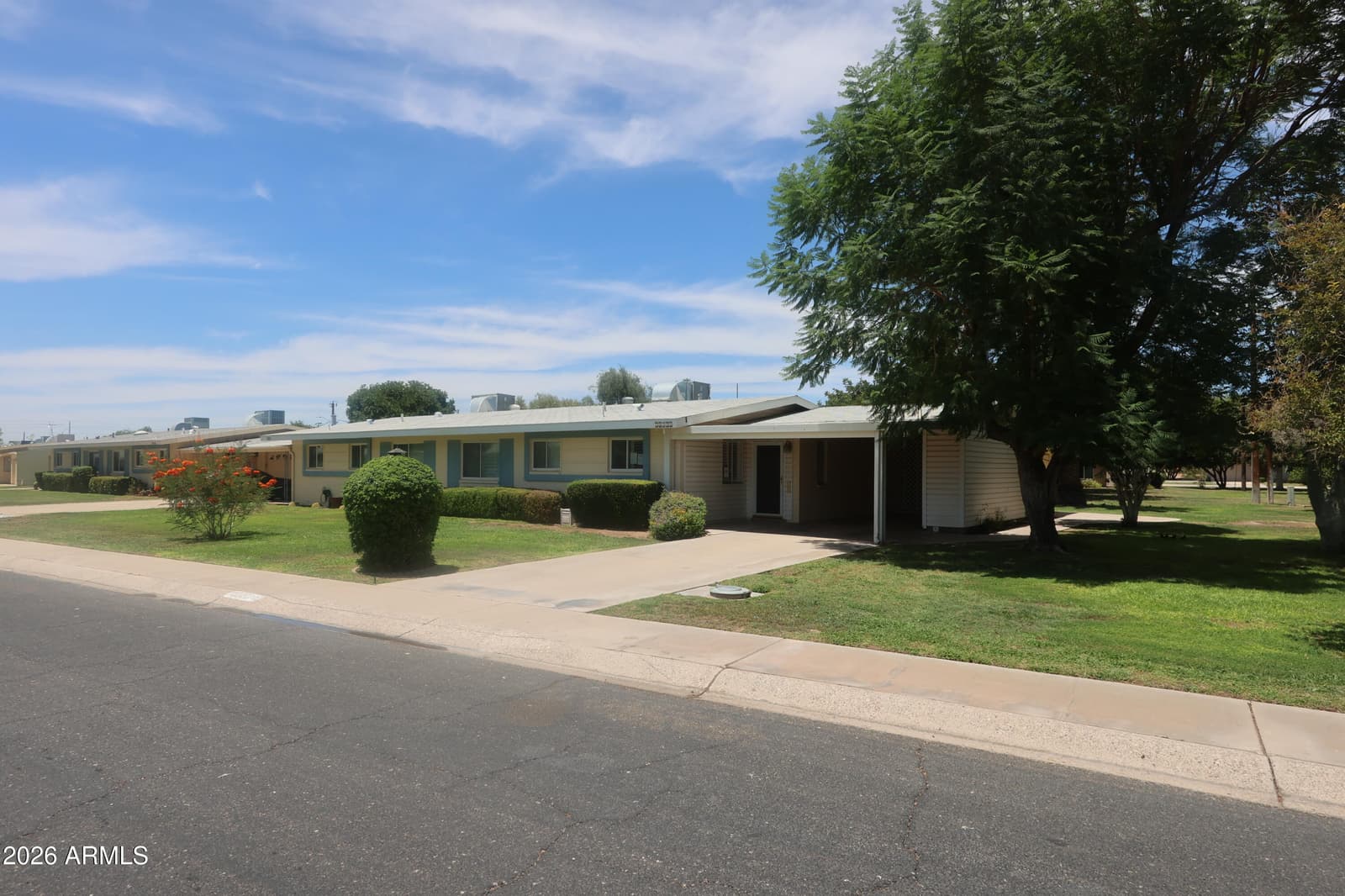 10222 W SNEAD Circle S, Sun City, AZ 85351 — photo 5 of 29