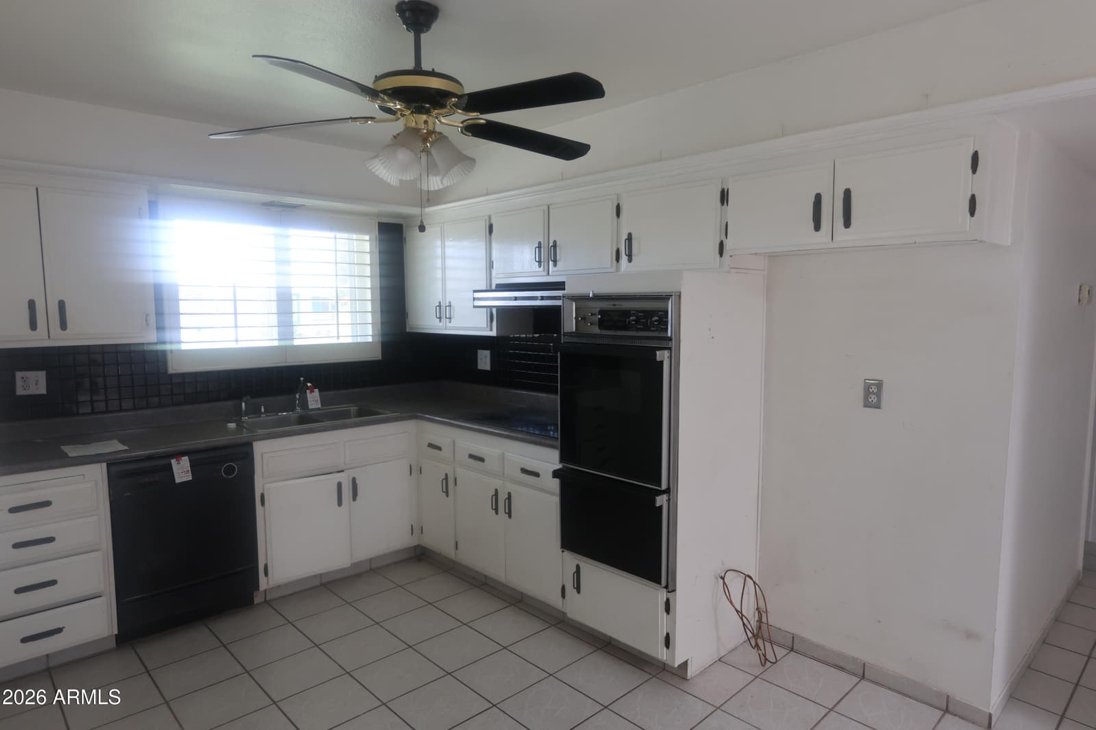 10222 W SNEAD Circle S, Sun City, AZ 85351 — photo 12 of 29
