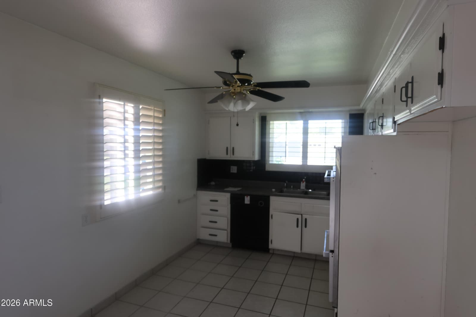 10222 W SNEAD Circle S, Sun City, AZ 85351 — photo 13 of 29
