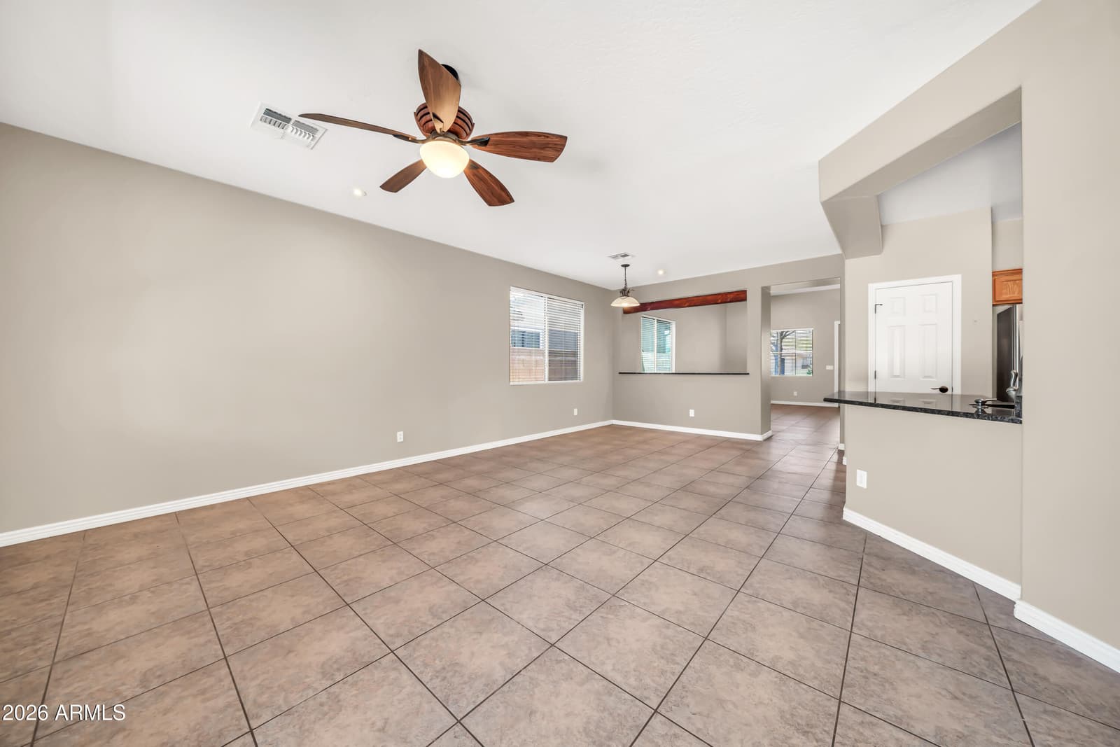 39517 N HILLERMAN Way, Phoenix, AZ 85086 — photo 5 of 48
