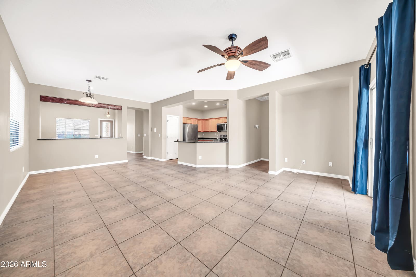 39517 N HILLERMAN Way, Phoenix, AZ 85086 — photo 10 of 48