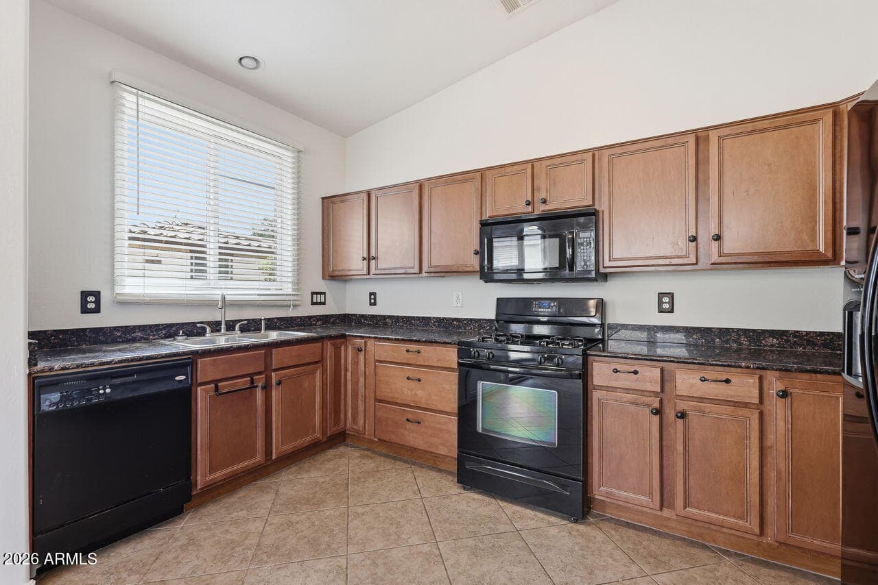 3205 N 302ND Court, Buckeye, AZ 85396 — photo 12 of 63