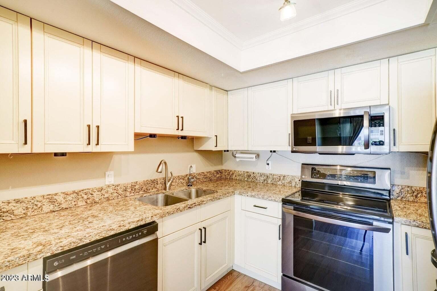 7920 E Camelback Road 102, Scottsdale, AZ 85251 — photo 14 of 37