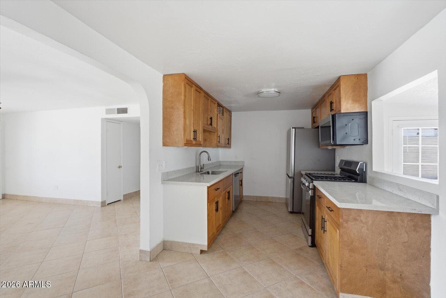 3941 E EMILE ZOLA Avenue, Phoenix, AZ 85032 — photo 5 of 23