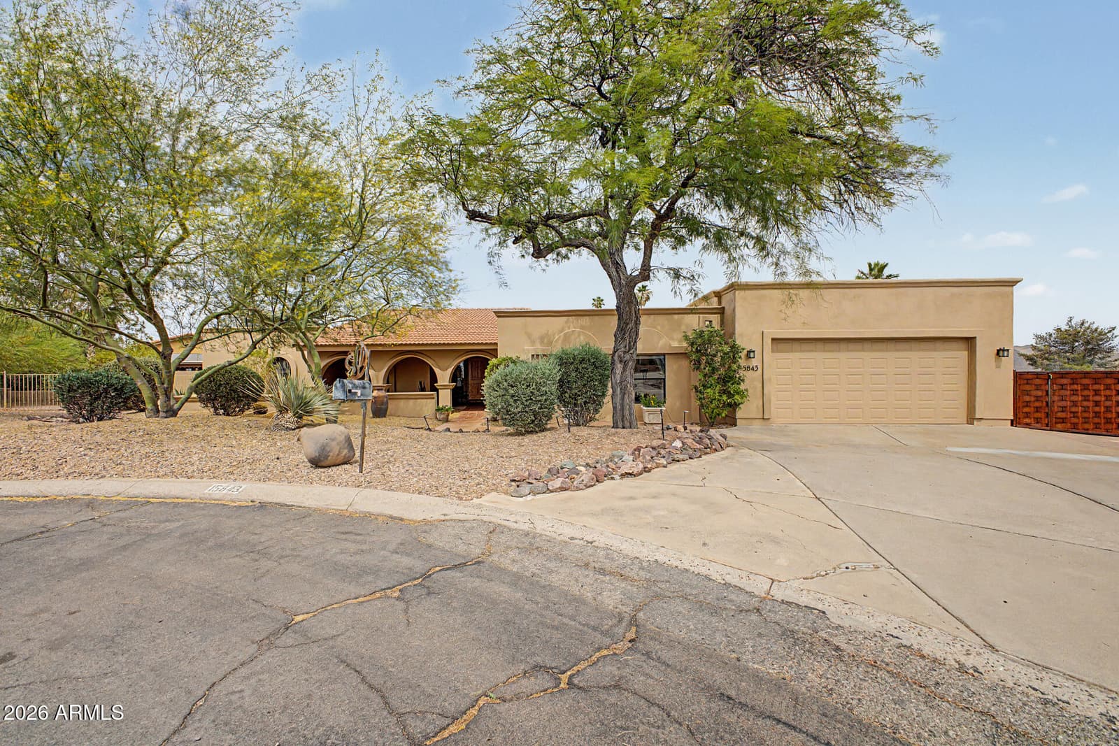 15843 E MUSTANG Drive, Fountain Hills, AZ 85268 — photo 1 of 40