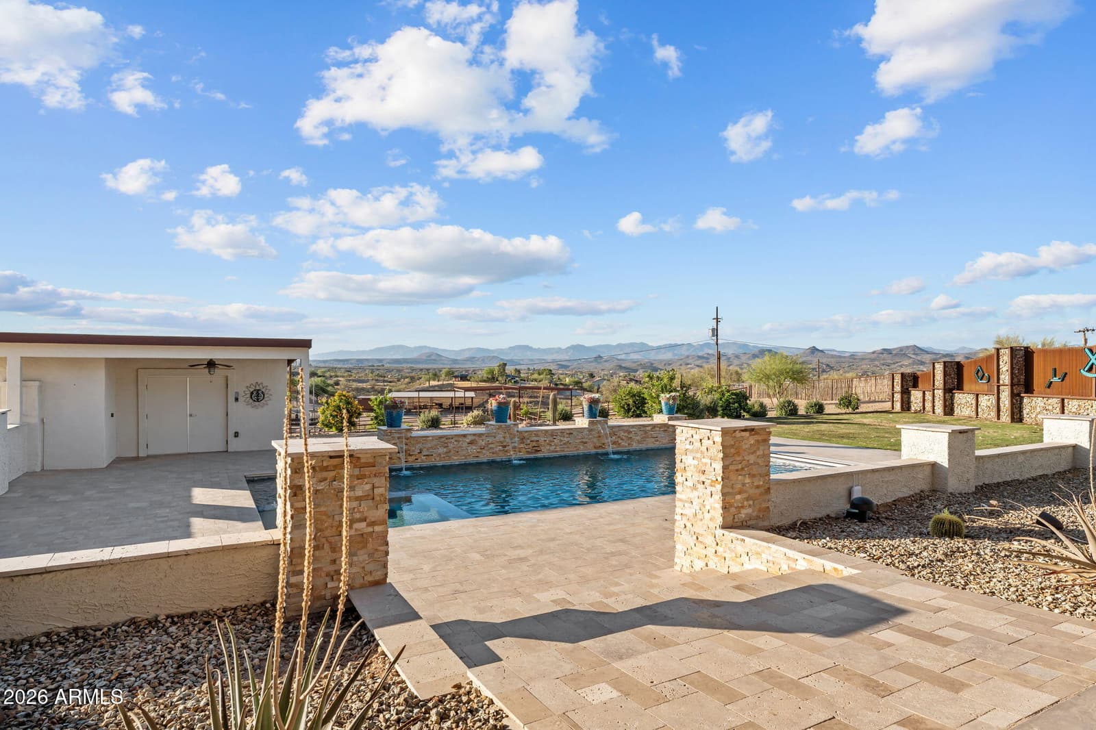 1025 Los Altos Drive, Wickenburg, AZ 85390 — photo 5 of 101