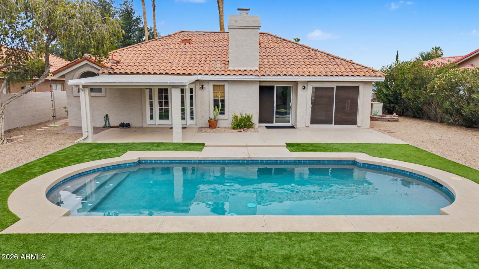 8515 S MAPLE Avenue, Tempe, AZ 85284 — photo 9 of 33
