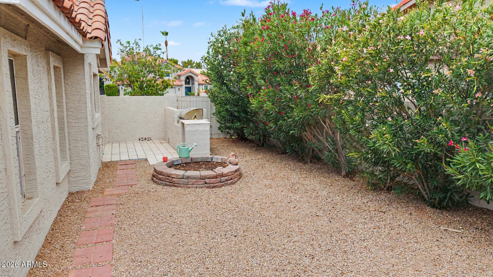 8515 S MAPLE Avenue, Tempe, AZ 85284 — photo 14 of 33