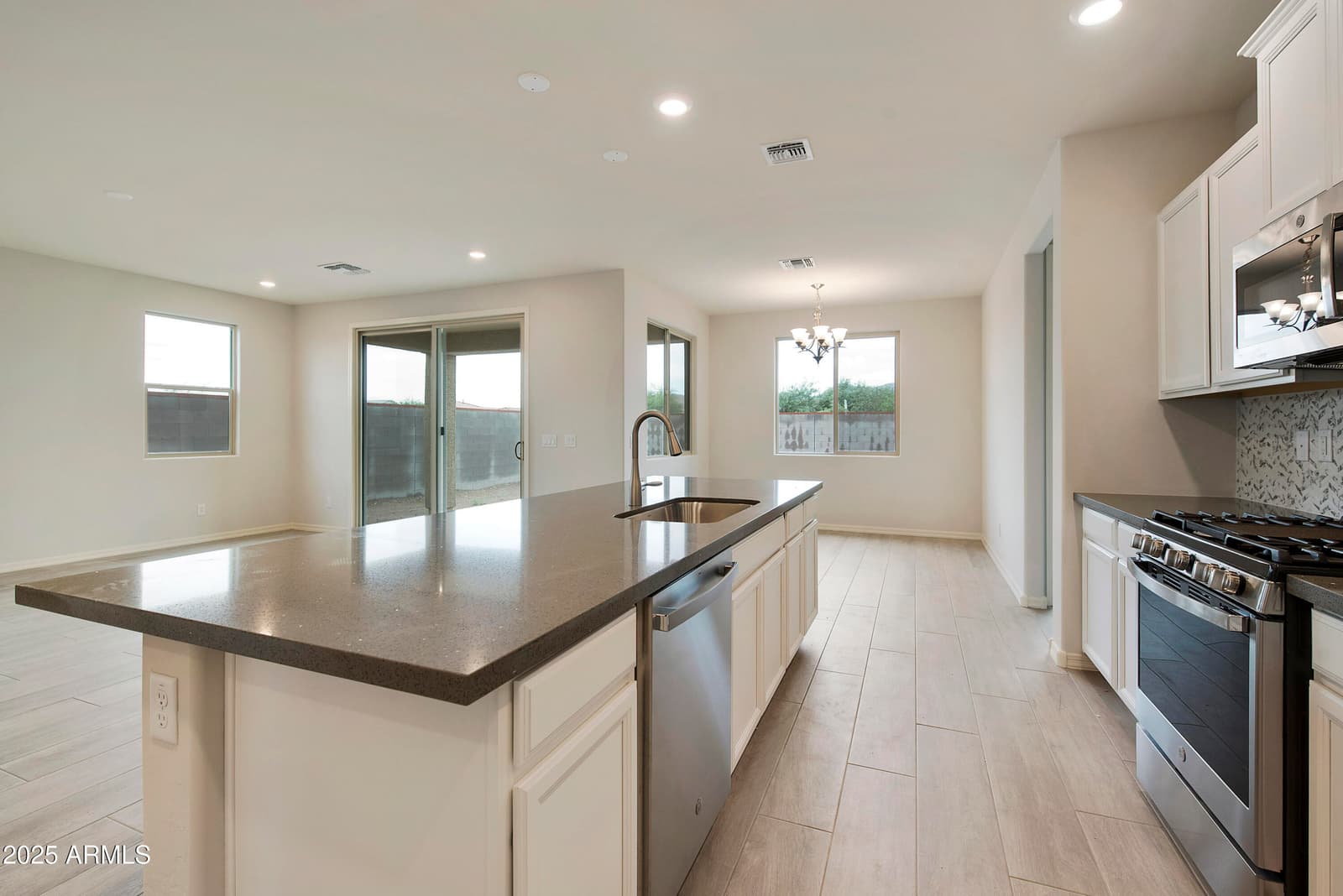 5644 N 188th Lane, Litchfield Park, AZ 85340 — photo 8 of 28