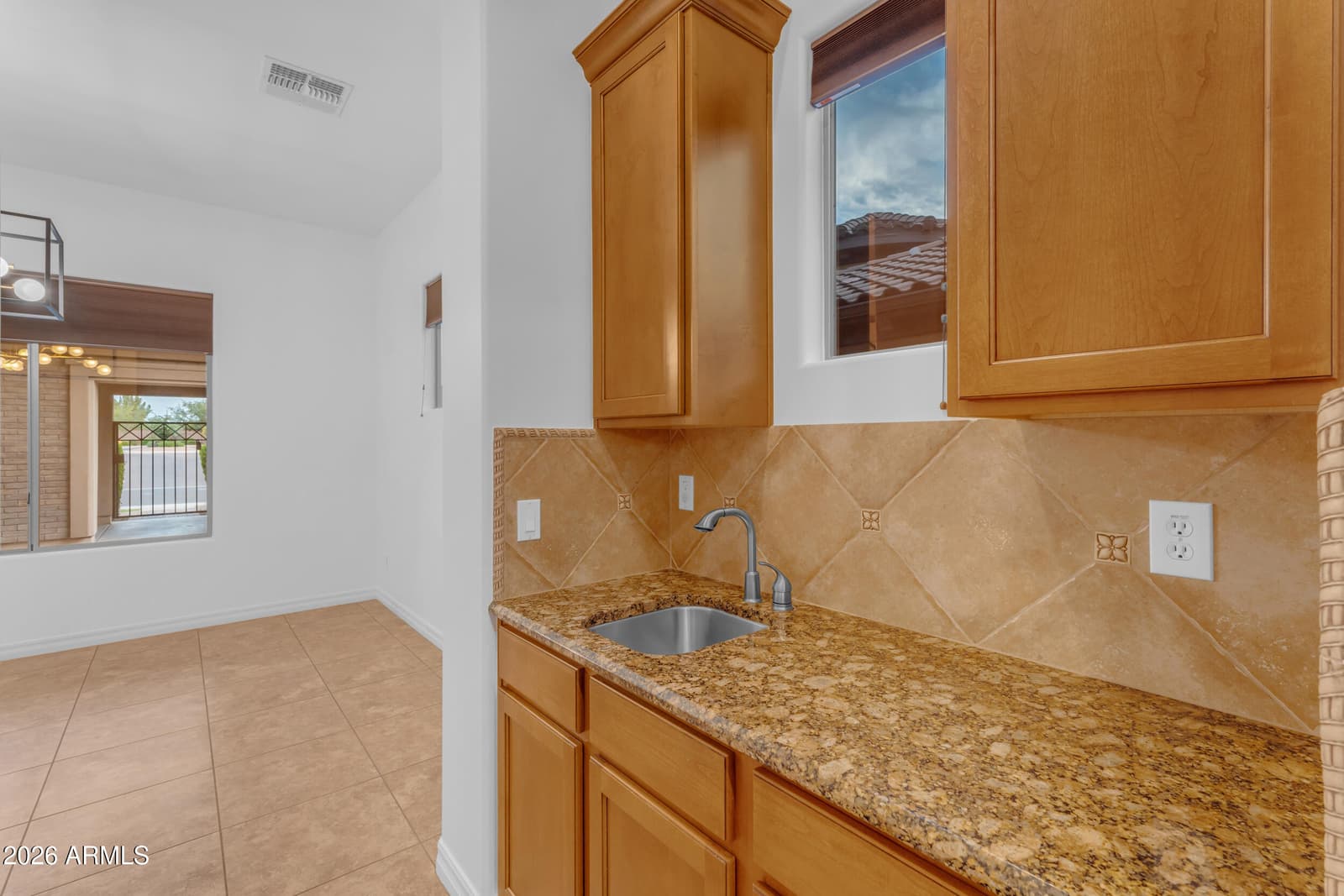 40 W TONTO Drive, Chandler, AZ 85248 — photo 11 of 62