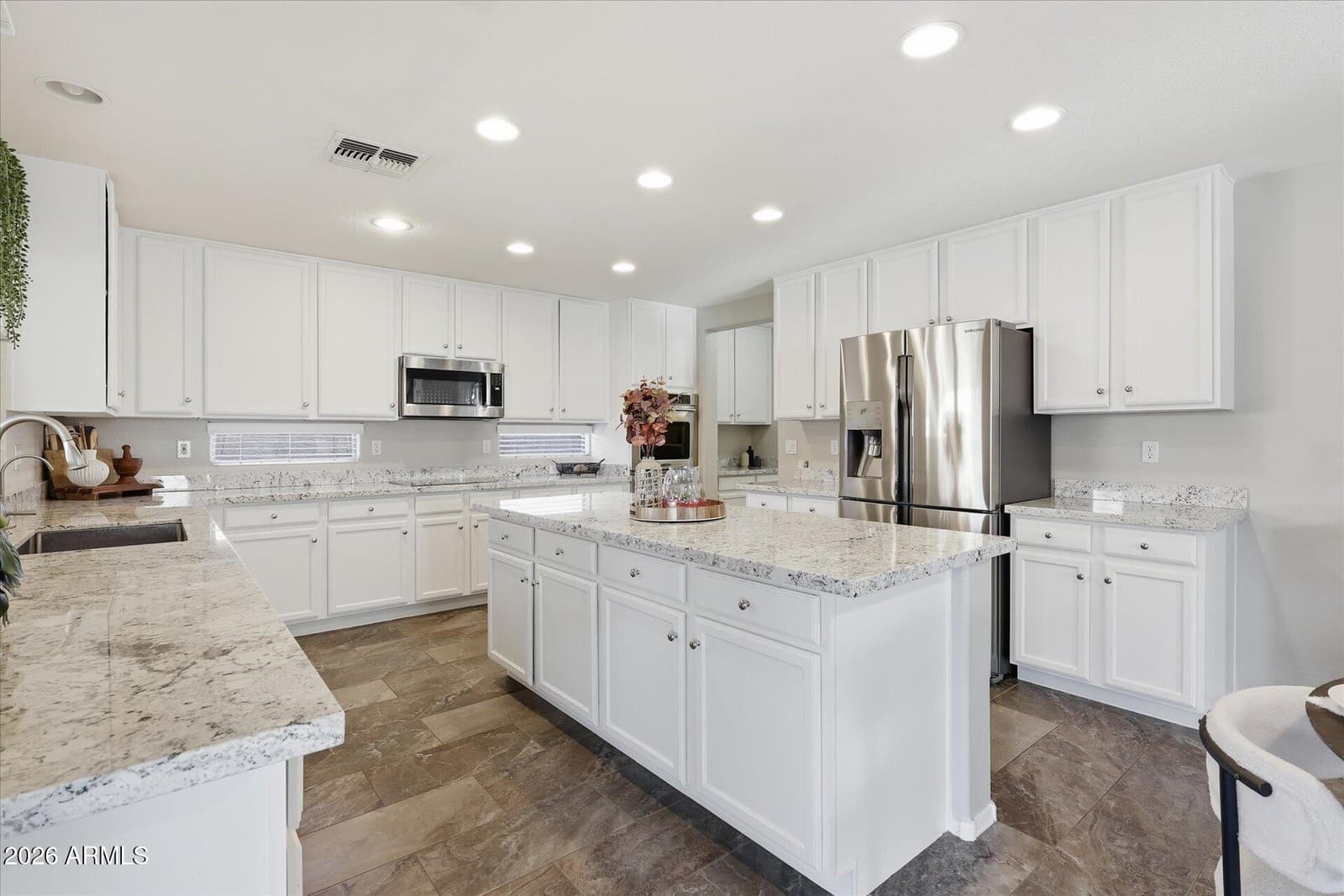 4122 E PALM BEACH Drive, Chandler, AZ 85249