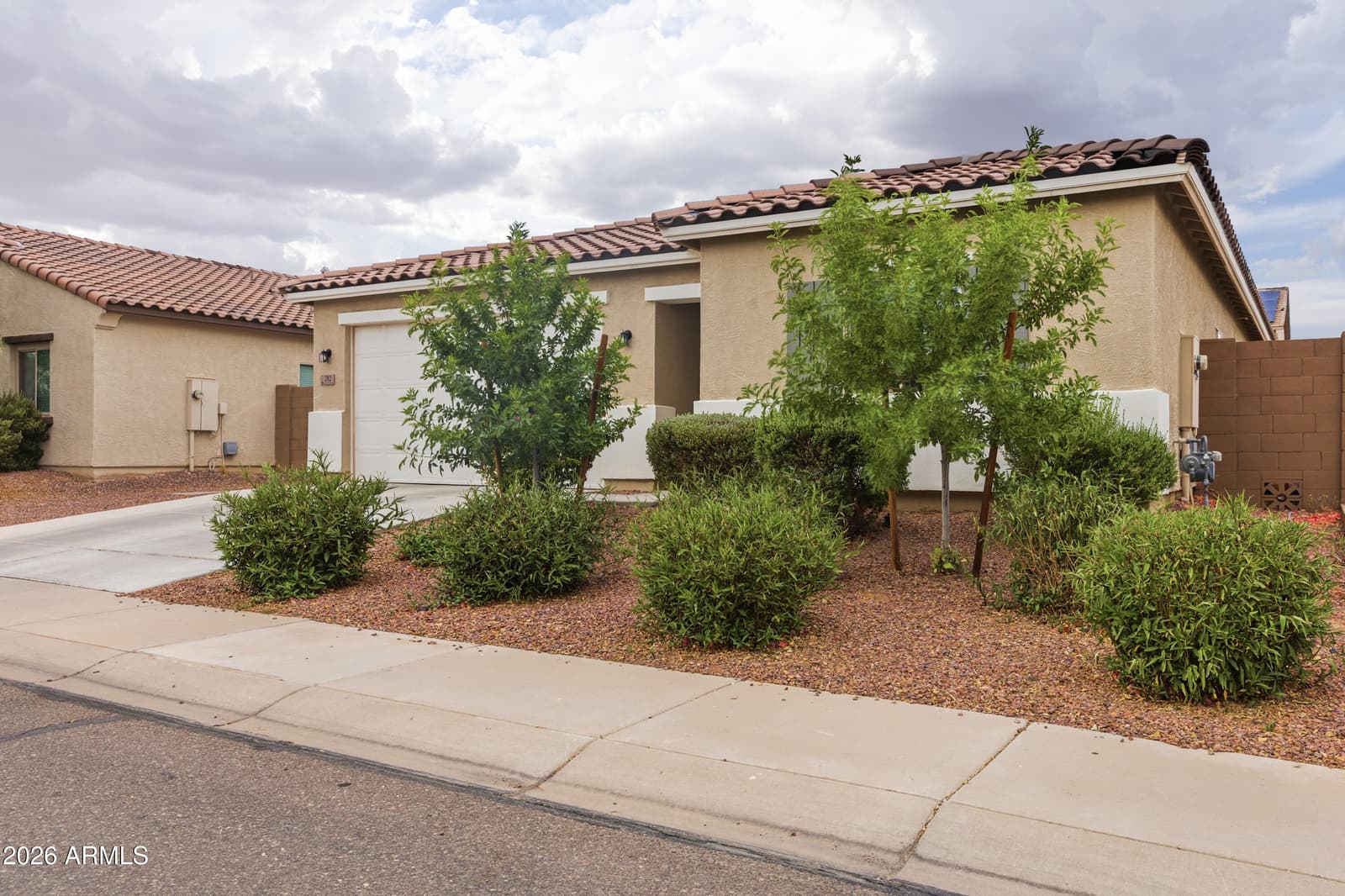 202 W Seven Seas Drive, Casa Grande, AZ 85122 — photo 3 of 29