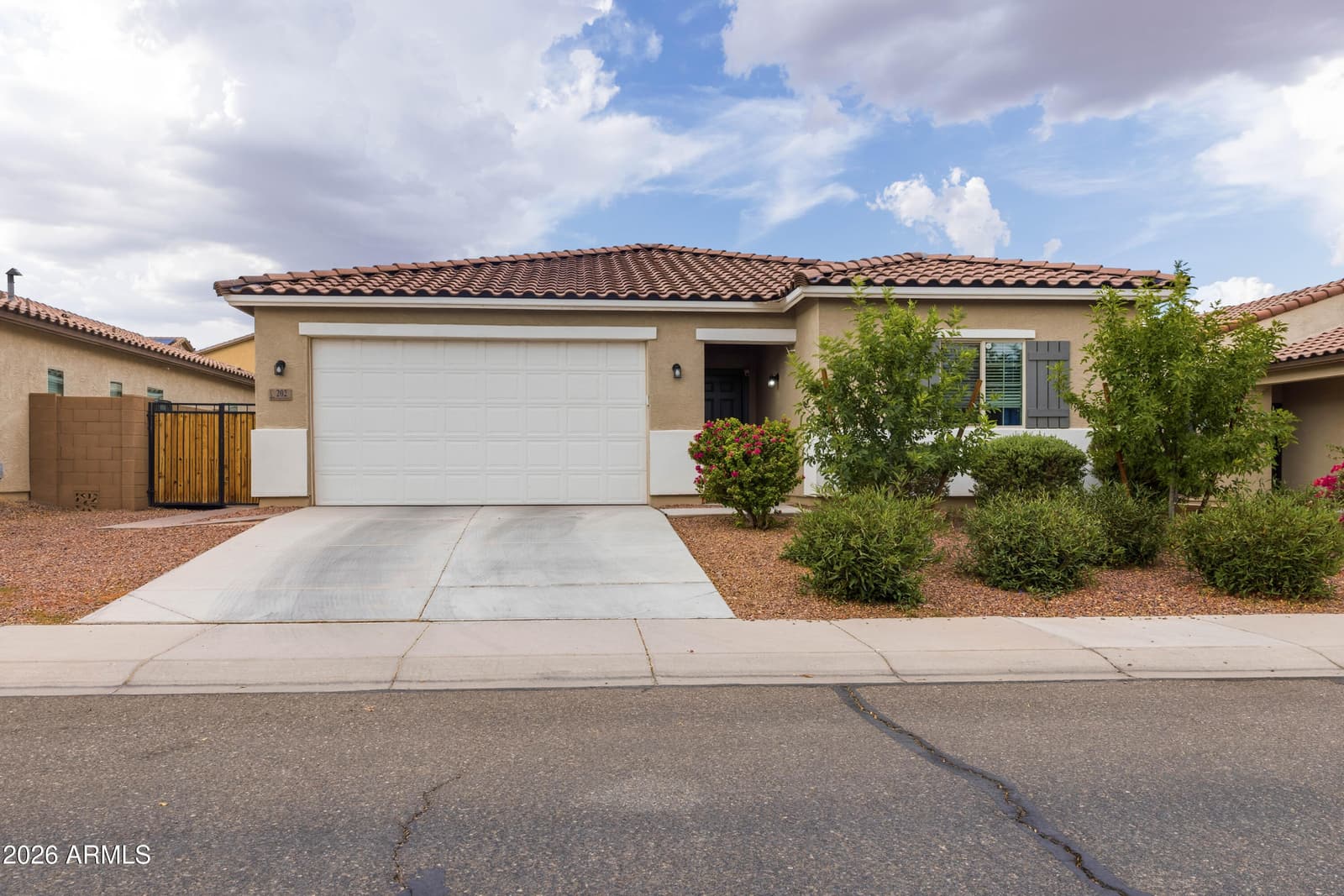 202 W SEVEN SEAS Drive, Casa Grande, AZ 85122