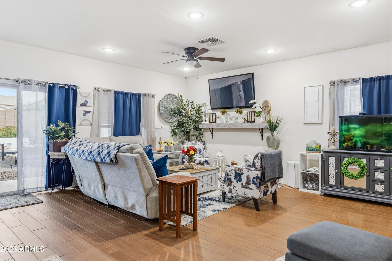 202 W Seven Seas Drive, Casa Grande, AZ 85122 — photo 11 of 29