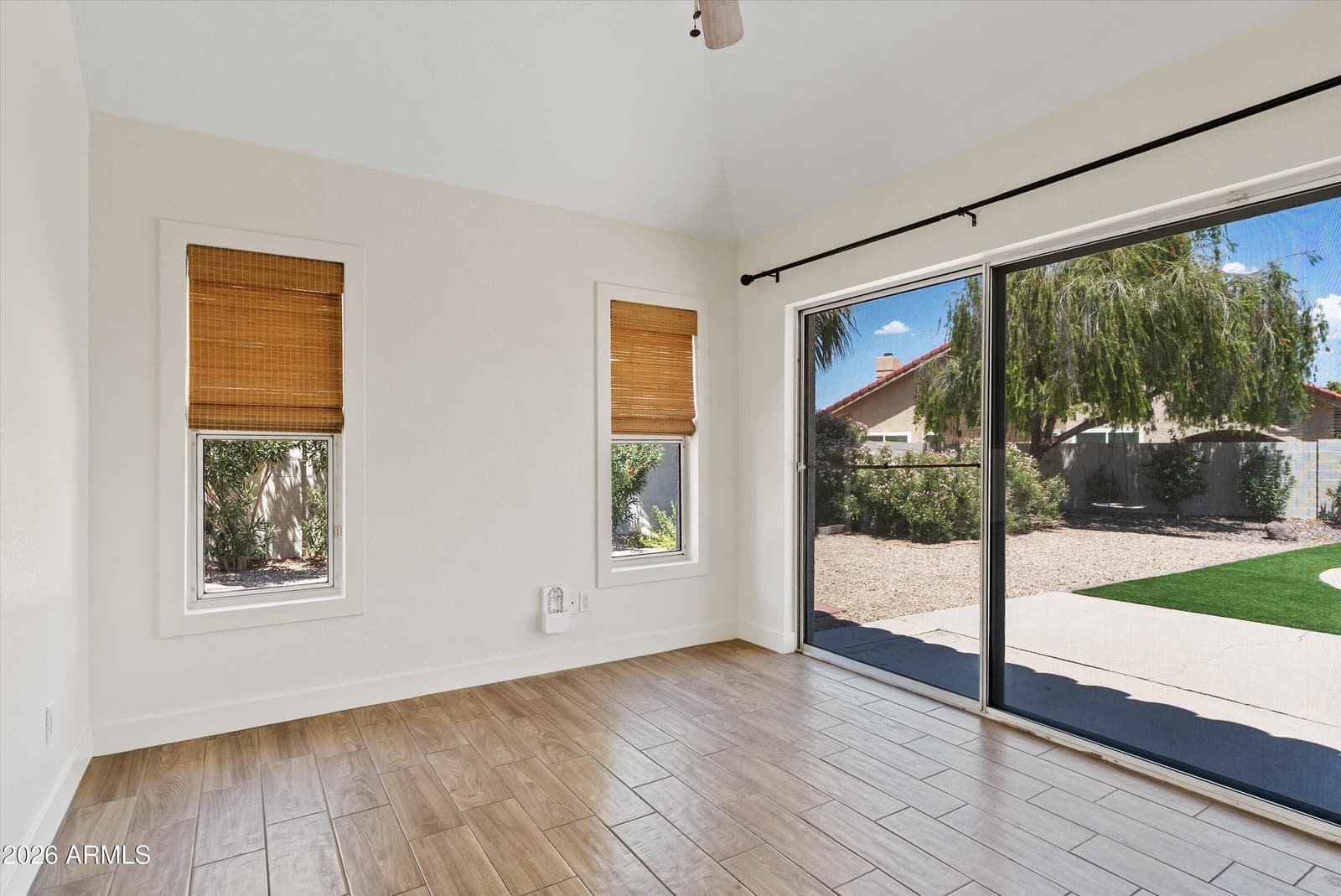 8515 S MAPLE Avenue, Tempe, AZ 85284 — photo 19 of 33