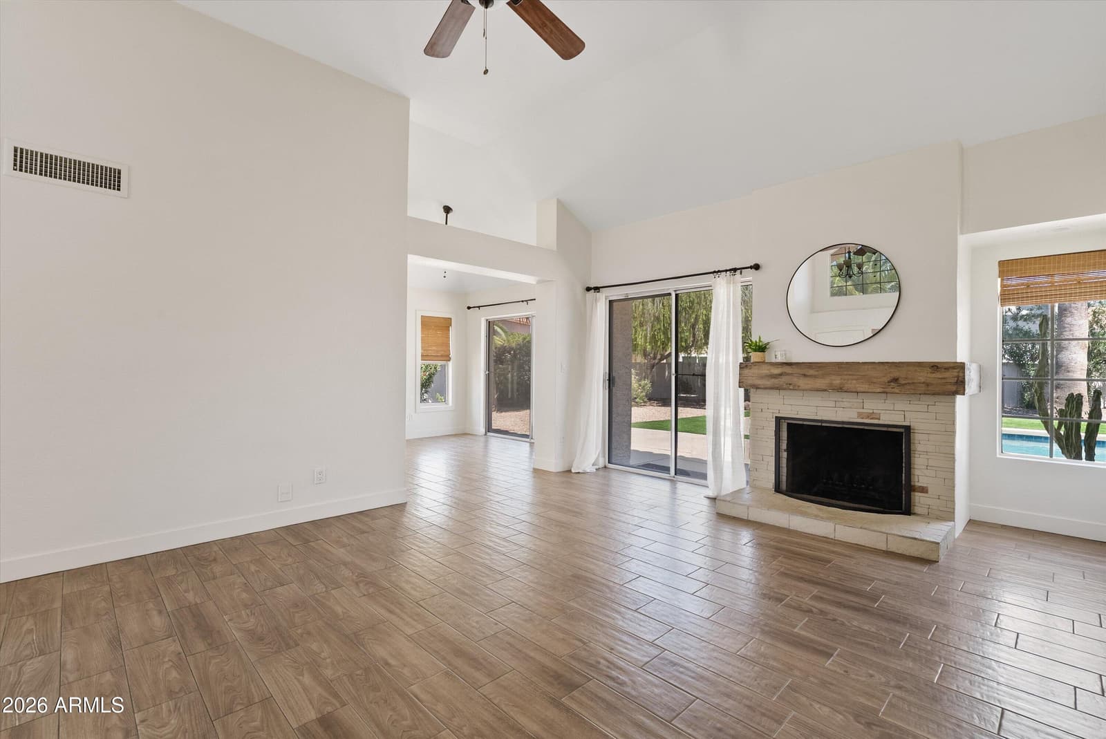 8515 S MAPLE Avenue, Tempe, AZ 85284 — photo 17 of 33