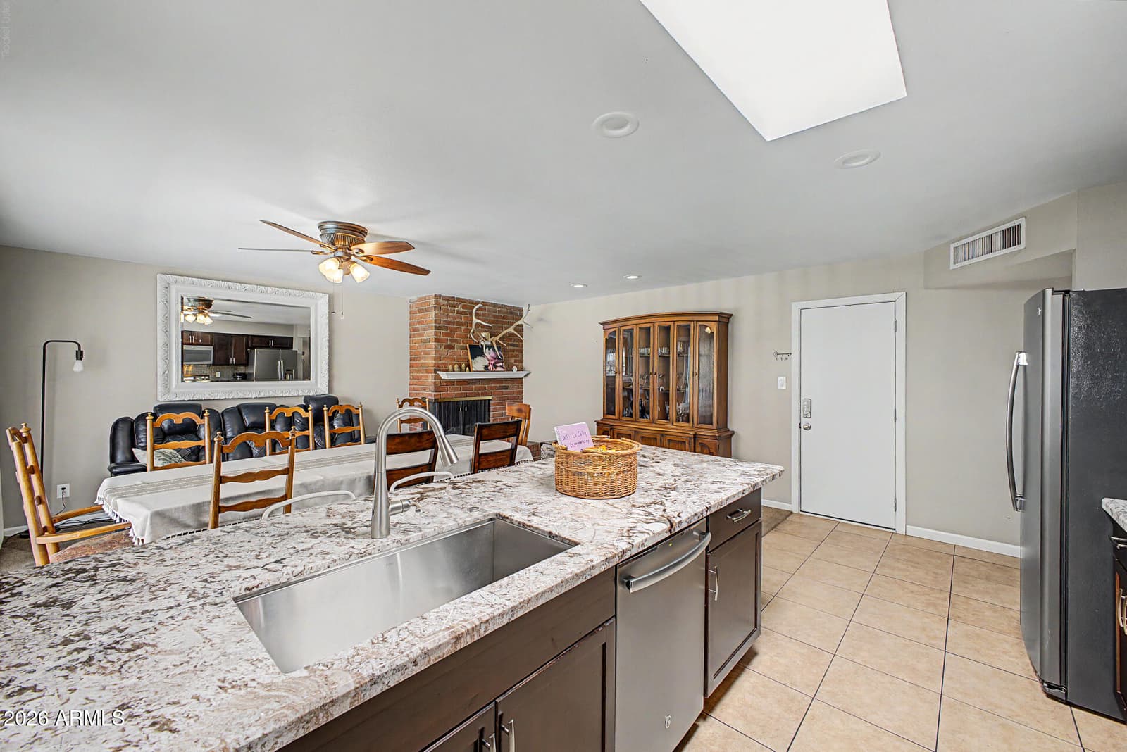 408 E LA JOLLA Drive, Tempe, AZ 85282 — photo 10 of 30