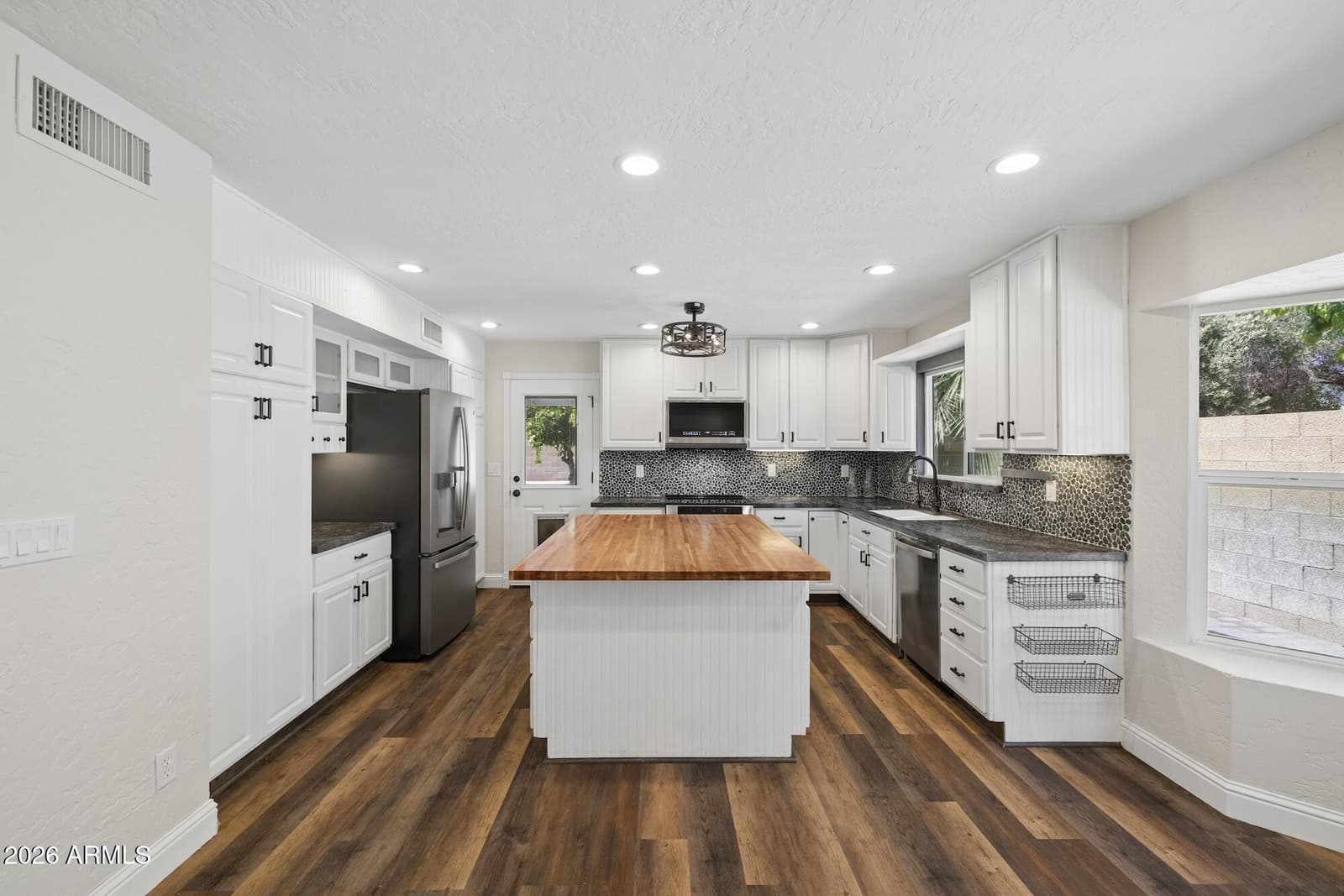 1948 E LOS ARBOLES Drive, Tempe, AZ 85284 — photo 12 of 42