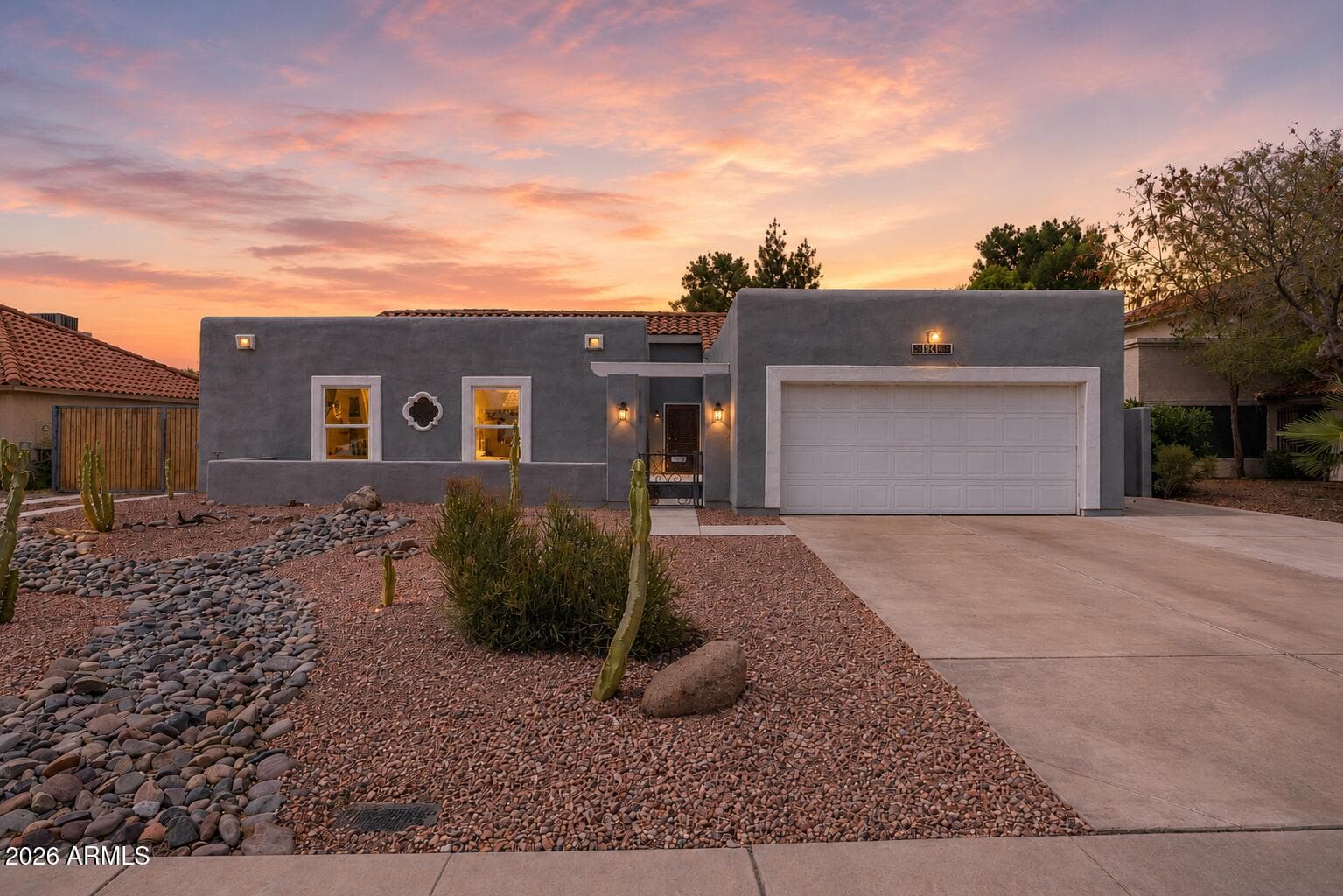 1948 E LOS ARBOLES Drive, Tempe, AZ 85284 — photo 1 of 42