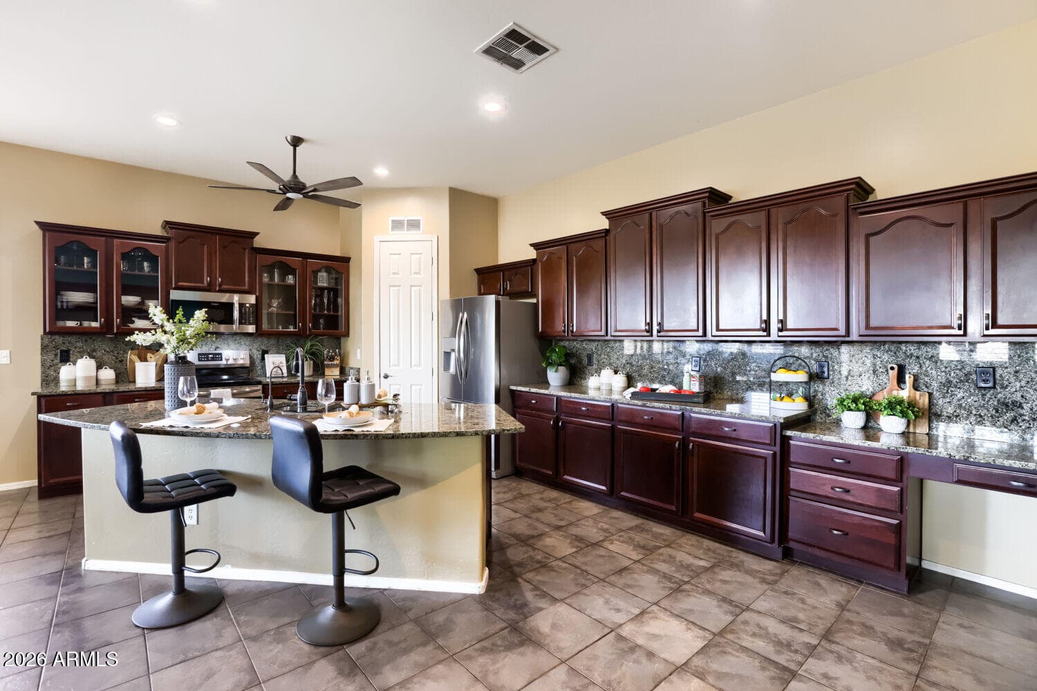 9386 S 181ST Drive, Goodyear, AZ 85338 — photo 10 of 27