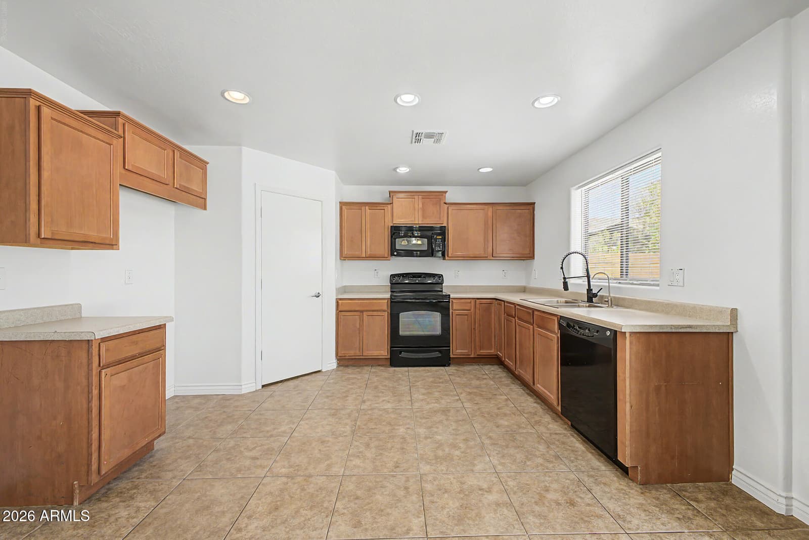 4732 W Ginger Avenue, Coolidge, AZ 85128 — photo 13 of 50