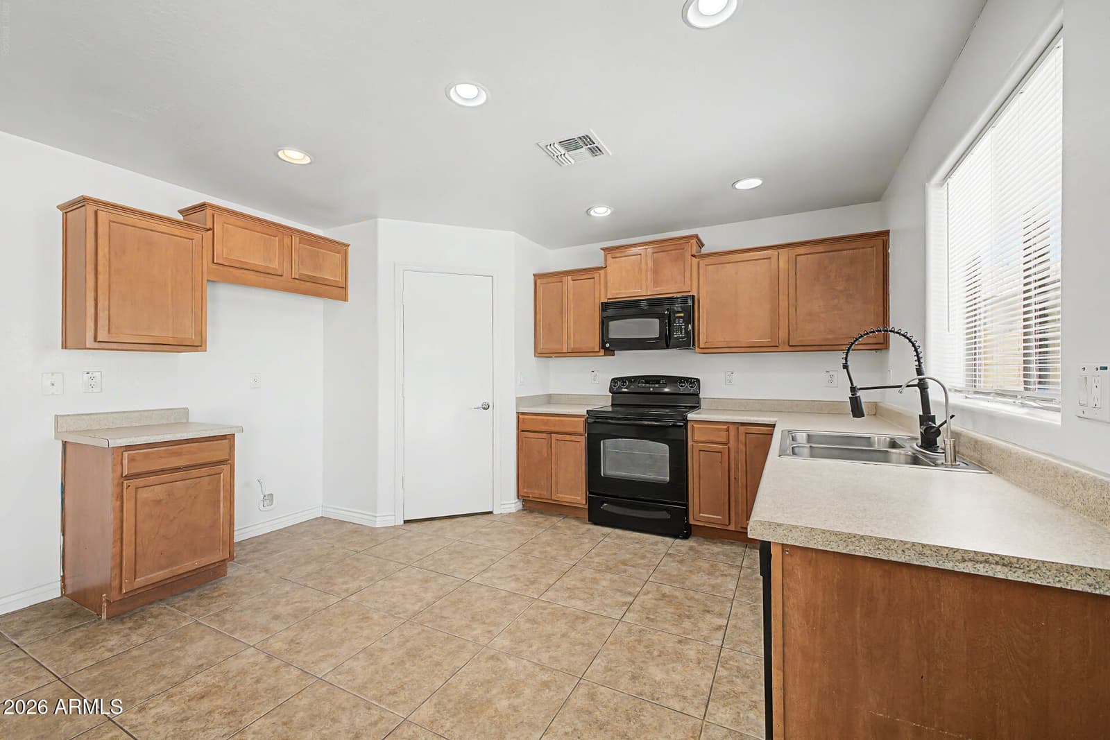 4732 W Ginger Avenue, Coolidge, AZ 85128 — photo 14 of 50