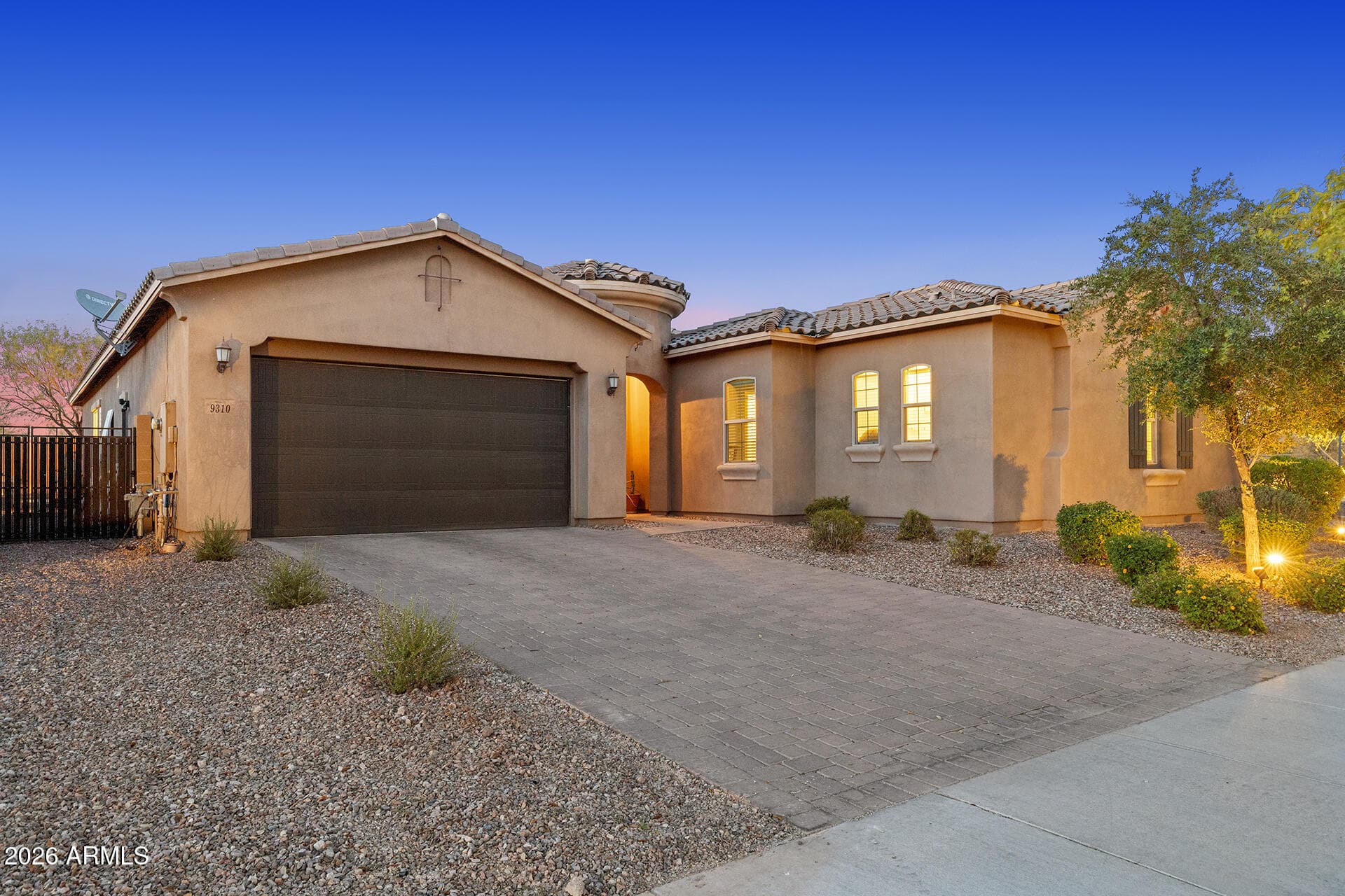 9310 W YELLOW BIRD Lane, Peoria, AZ 85383 — photo 7 of 61