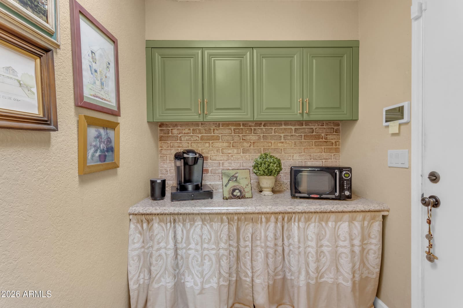6409 S HAZELTON Lane, Tempe, AZ 85283 — photo 29 of 66