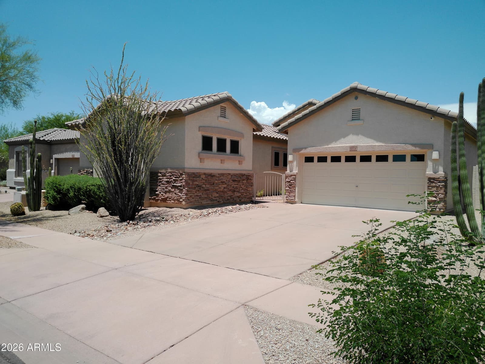 3018 W SENTINEL ROCK Road, Phoenix, AZ 85086 — photo 4 of 16