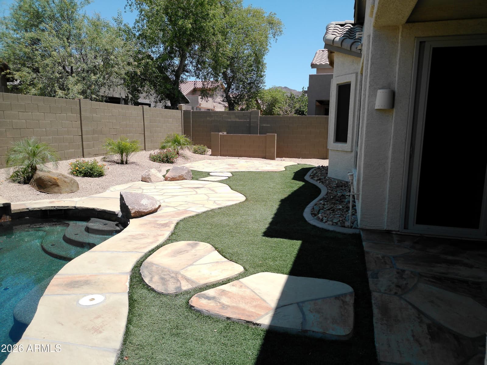 3018 W SENTINEL ROCK Road, Phoenix, AZ 85086 — photo 7 of 16