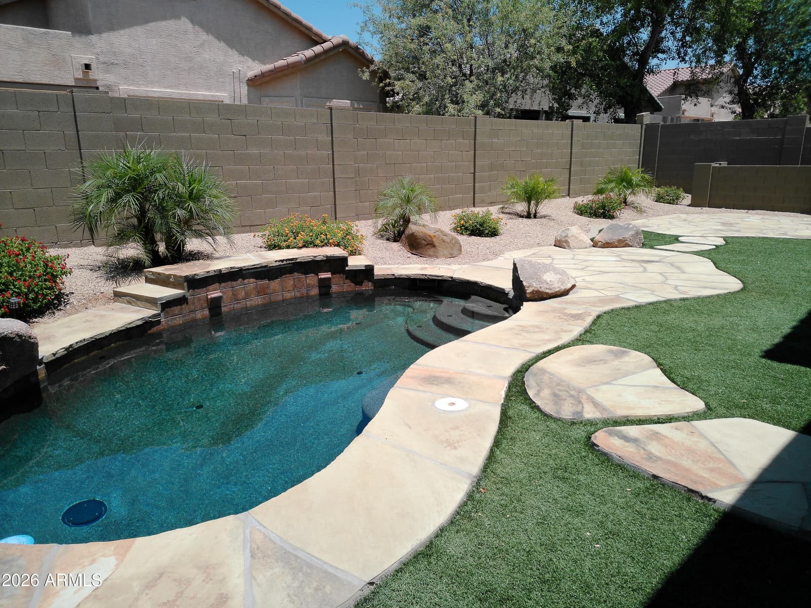 3018 W SENTINEL ROCK Road, Phoenix, AZ 85086 — photo 8 of 16