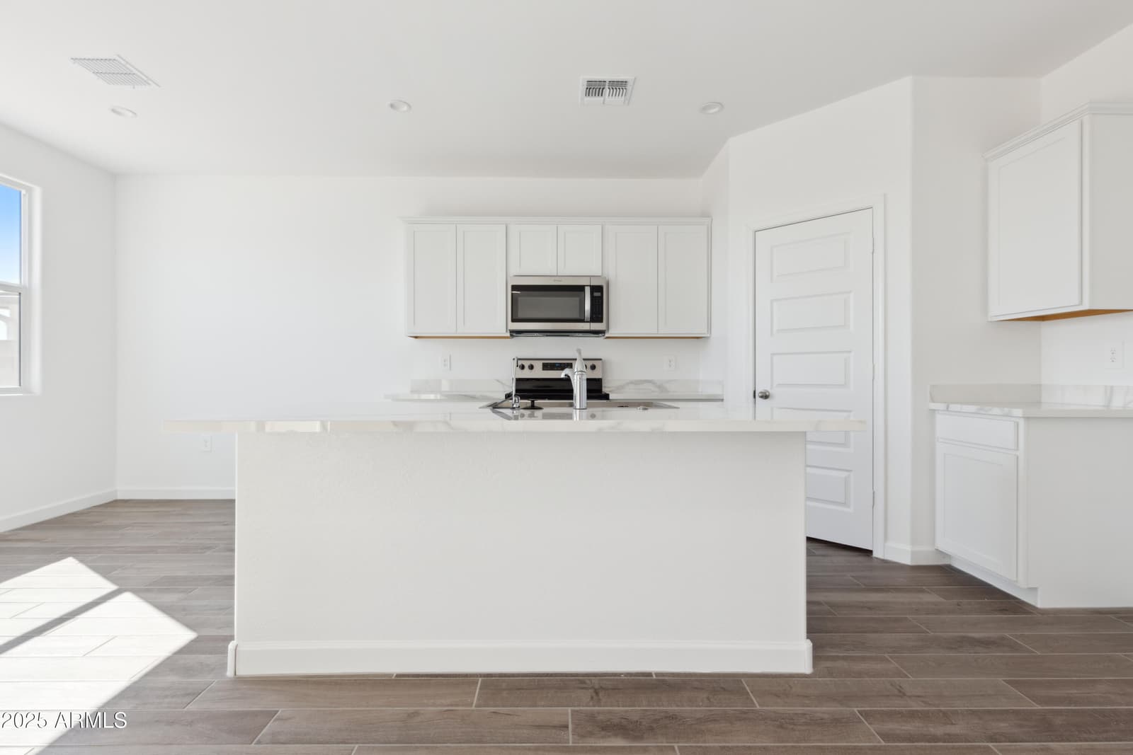 18821 E LUZON Drive, Gold Canyon, AZ 85118 — photo 5 of 27