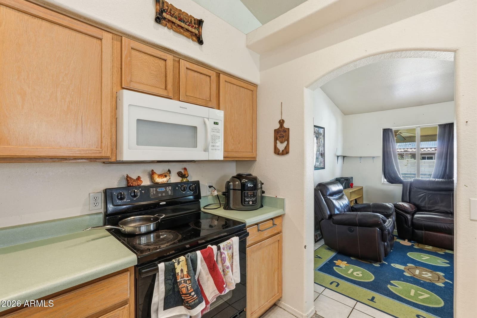 9584 W TINAJAS Drive W, Arizona City, AZ 85123 — photo 15 of 30