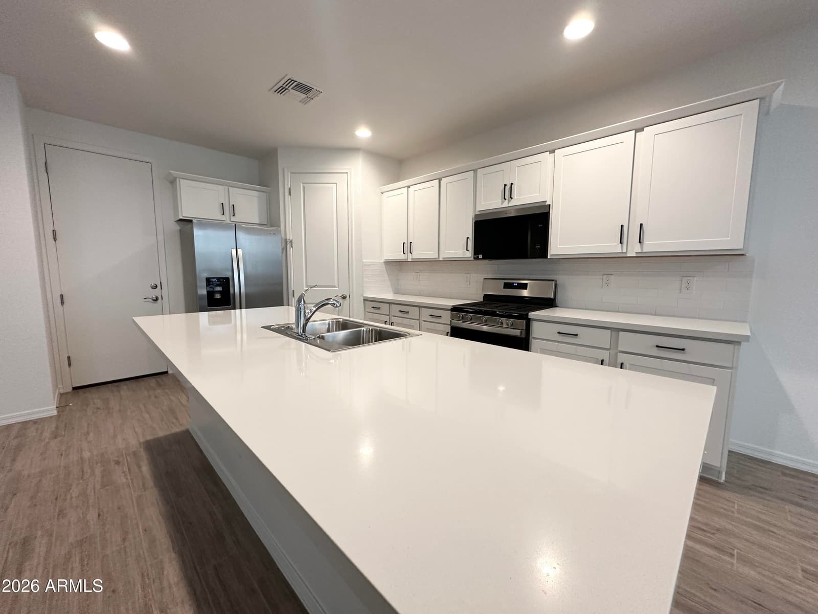 9354 E SPIRAL Avenue, Mesa, AZ 85212 — photo 4 of 32