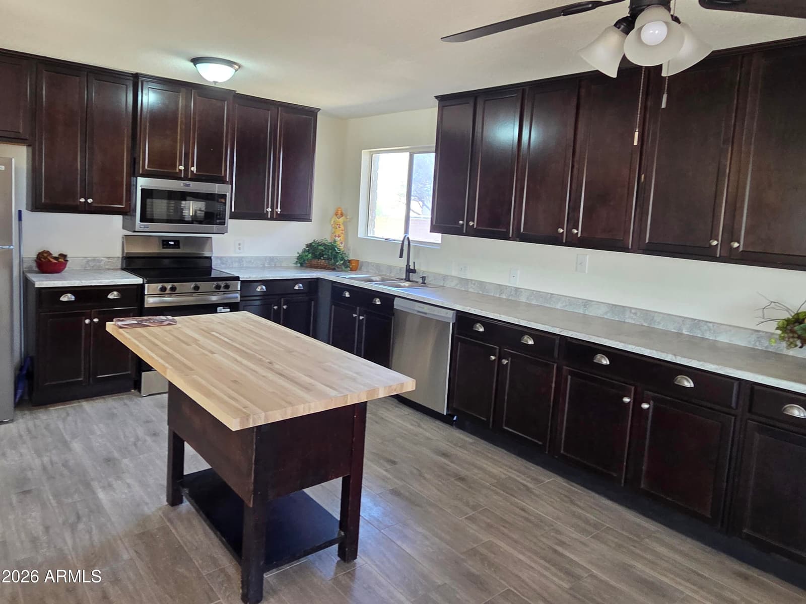4050 N Golden Street, Eloy, AZ 85131 — photo 6 of 26