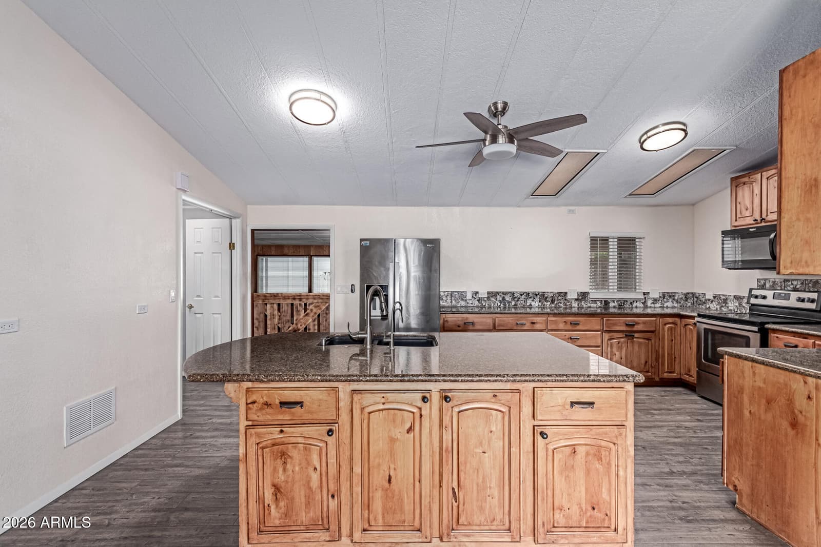 3600 N COLORADO Avenue, Florence, AZ 85132 — photo 11 of 33