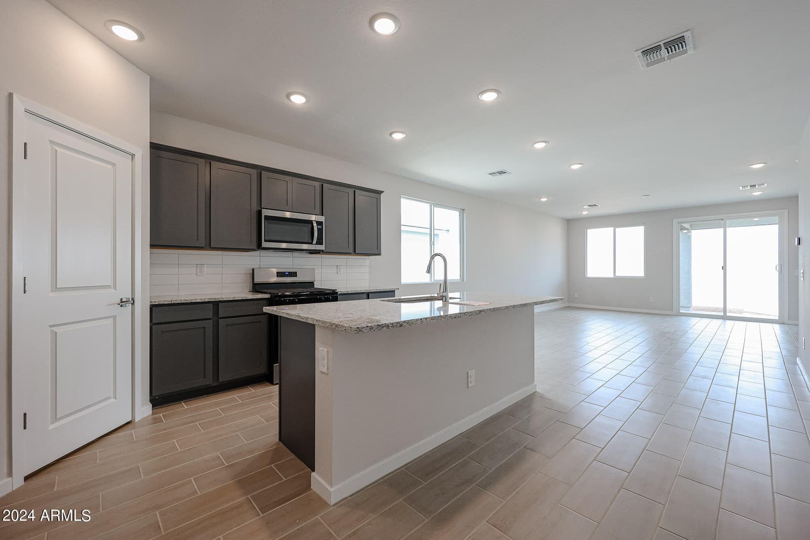 40045 W WOLF Drive, Maricopa, AZ 85138 — photo 2 of 32