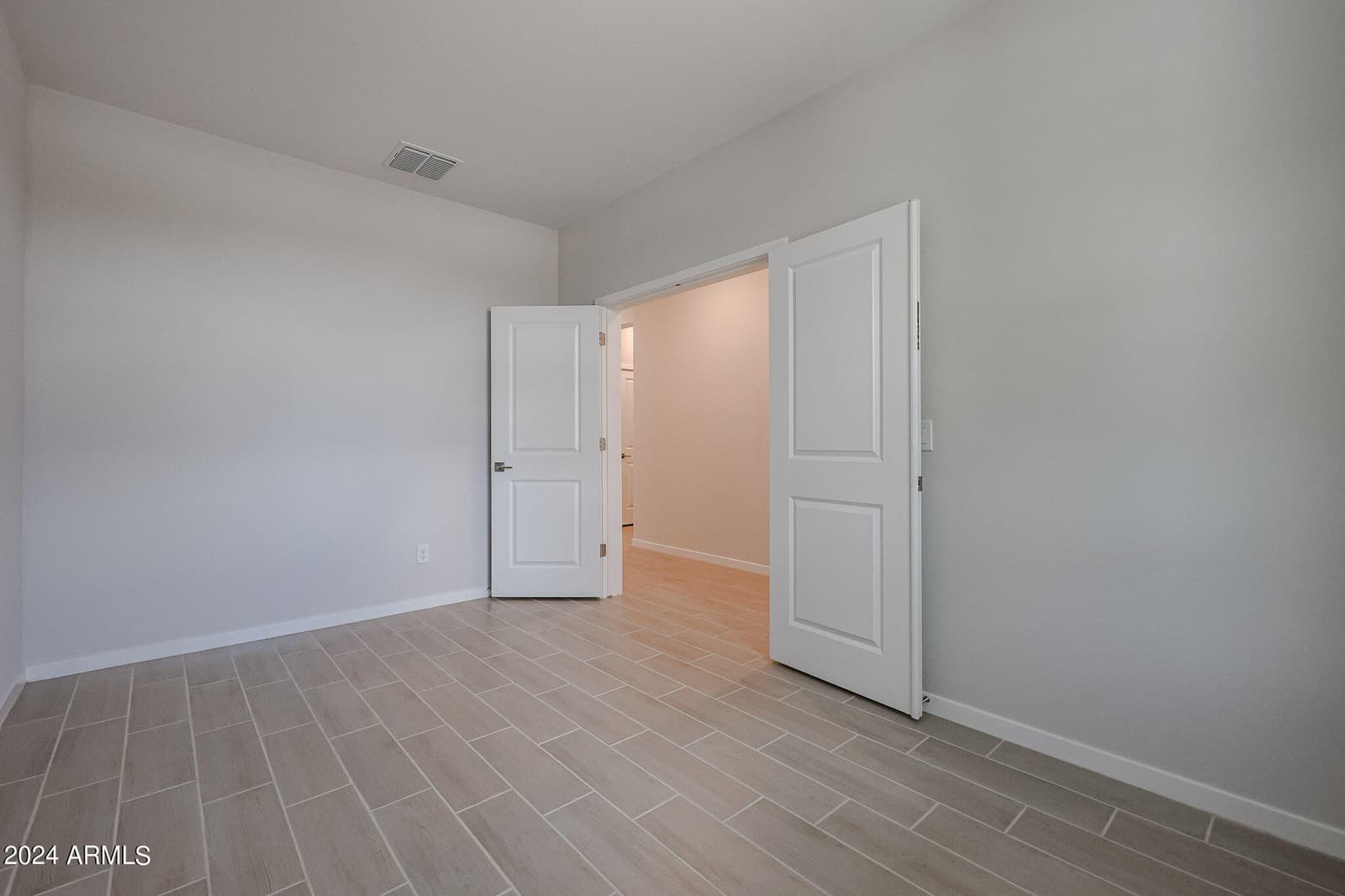 40045 W WOLF Drive, Maricopa, AZ 85138 — photo 7 of 32