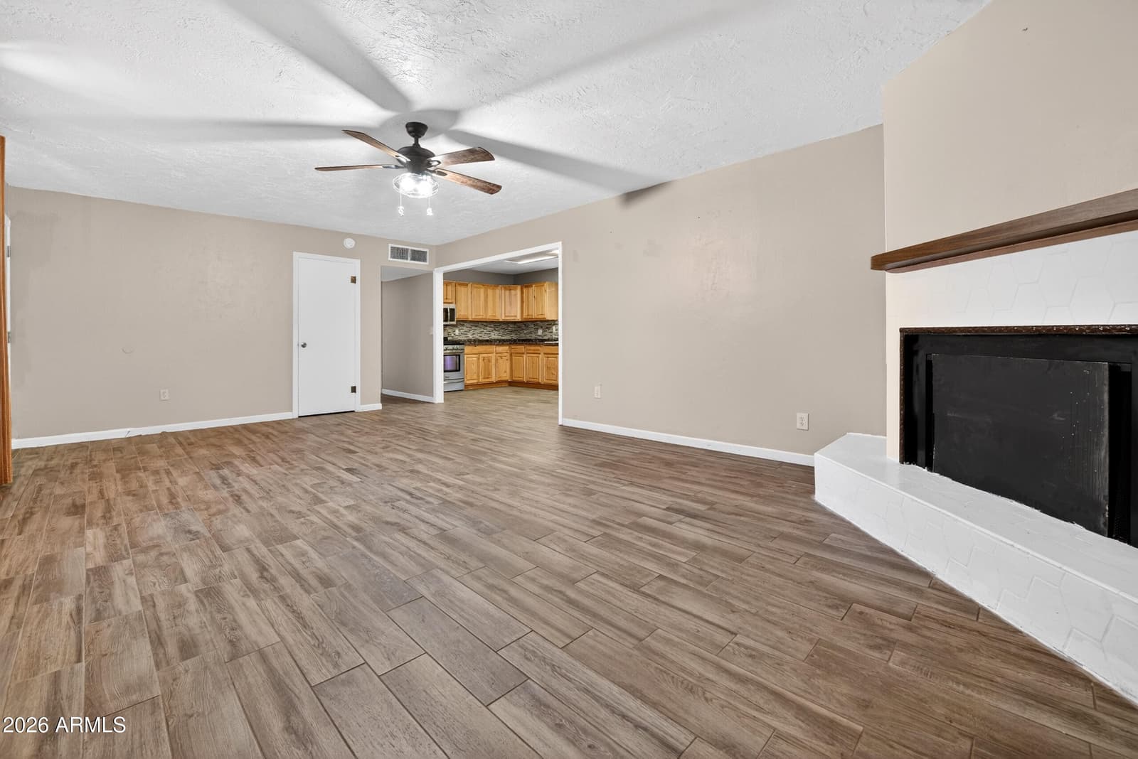 500 N OXBOW Drive, Wickenburg, AZ 85390 — photo 6 of 21
