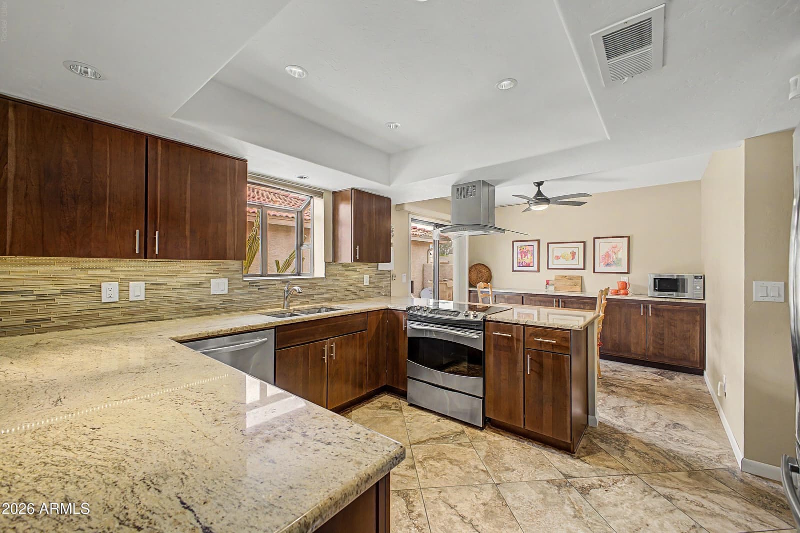 25662 S BRENTWOOD Drive, Sun Lakes, AZ 85248 — photo 12 of 39