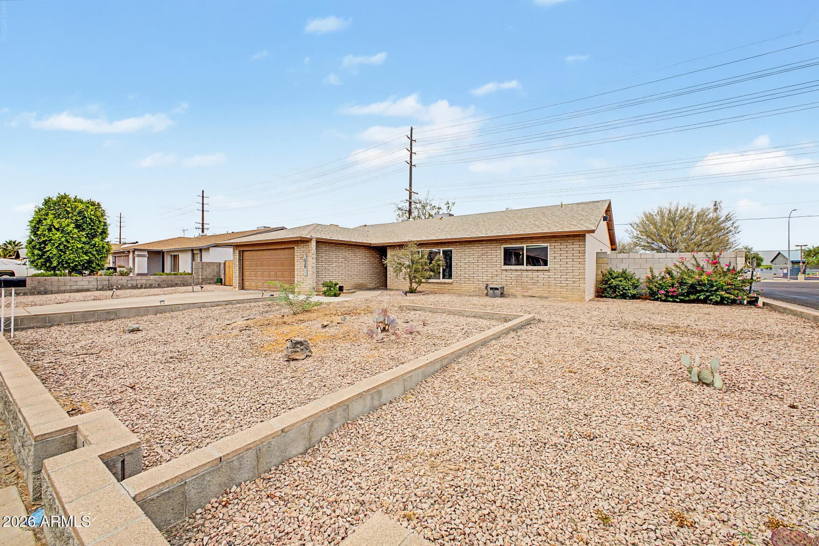 638 W PASEO Way, Tempe, AZ 85283 — photo 3 of 31