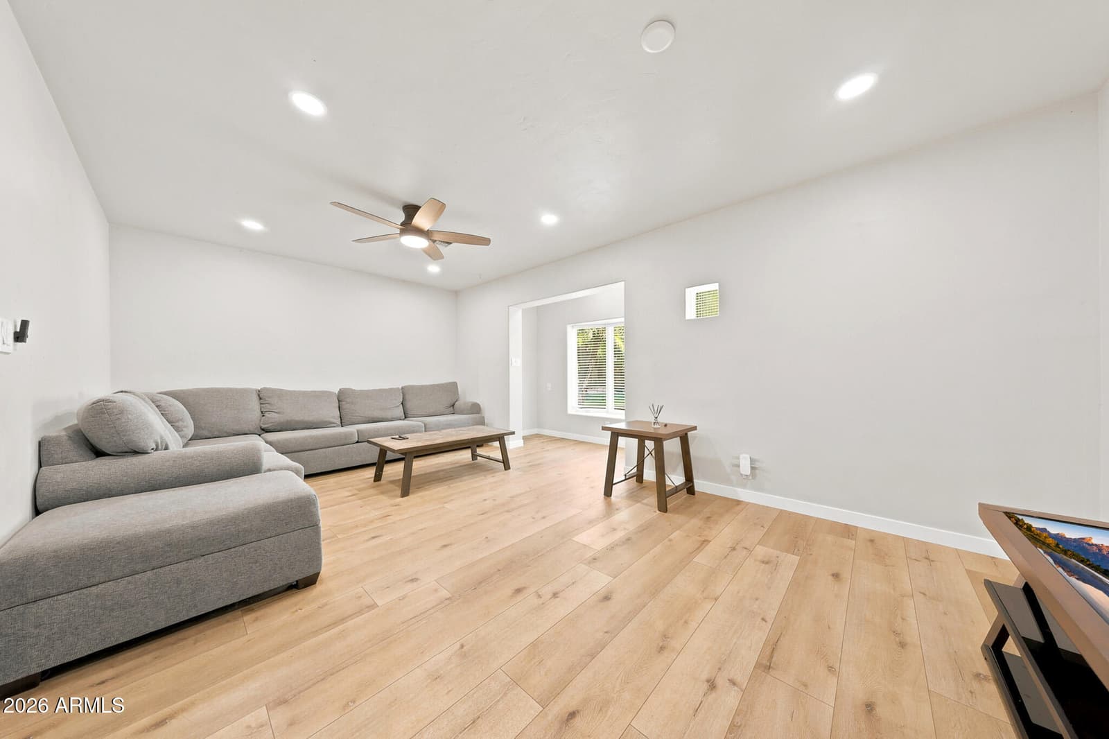 137 E VISTA DEL CERRO Drive, Tempe, AZ 85281 — photo 7 of 79