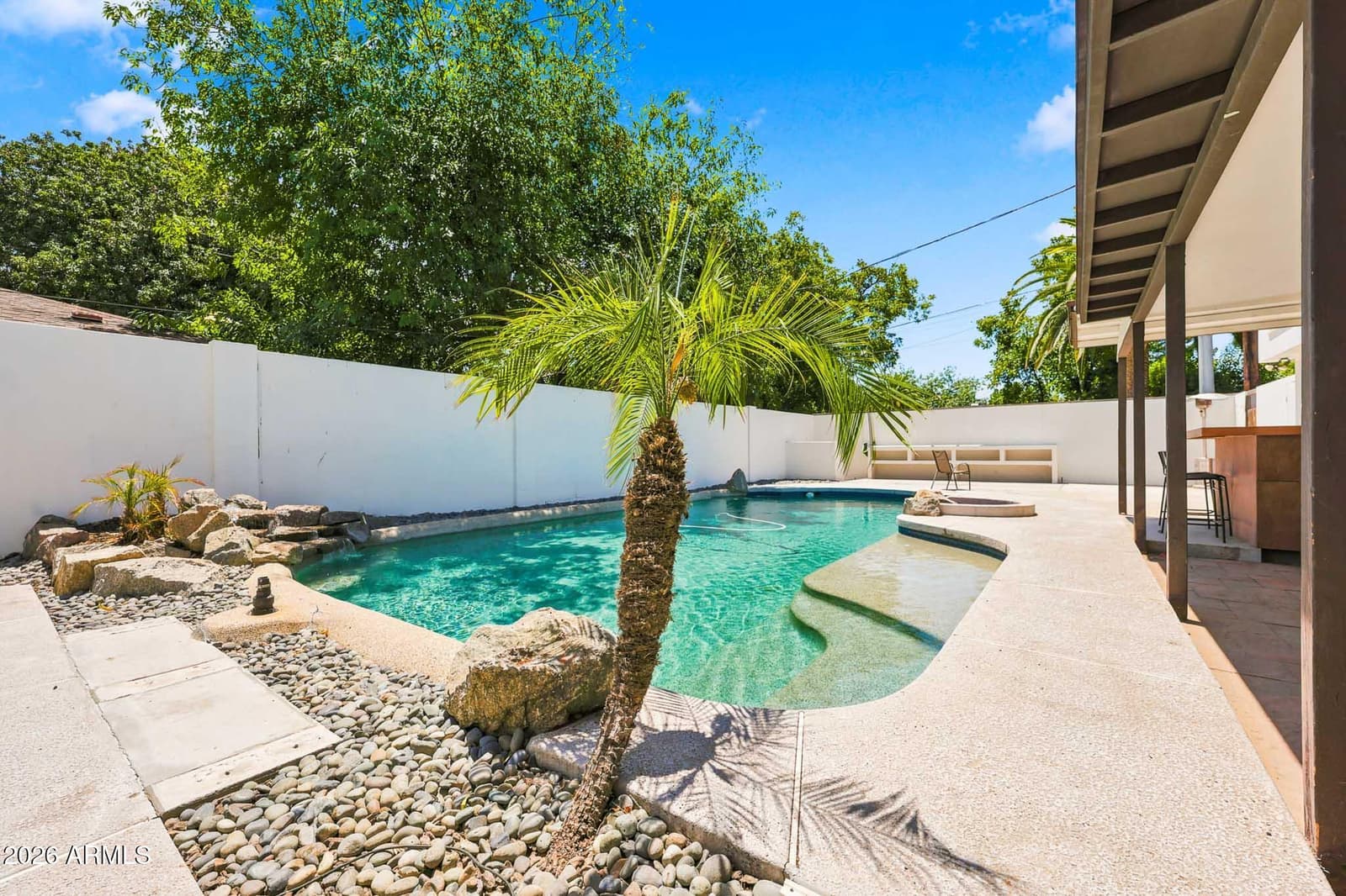 137 E VISTA DEL CERRO Drive, Tempe, AZ 85281 — photo 4 of 79
