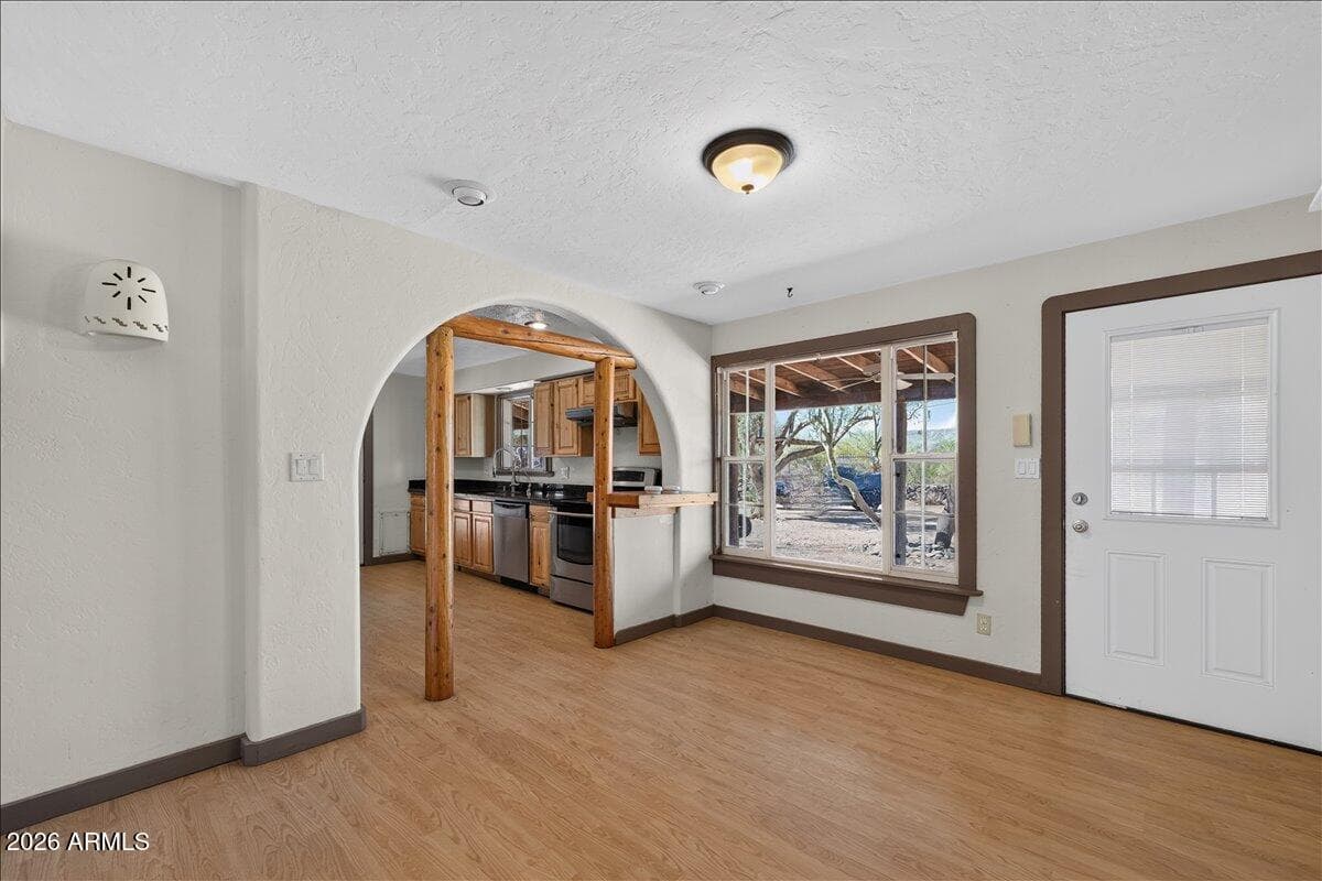 602 W CIRCLE MOUNTAIN Road, New River, AZ 85087 — photo 12 of 27
