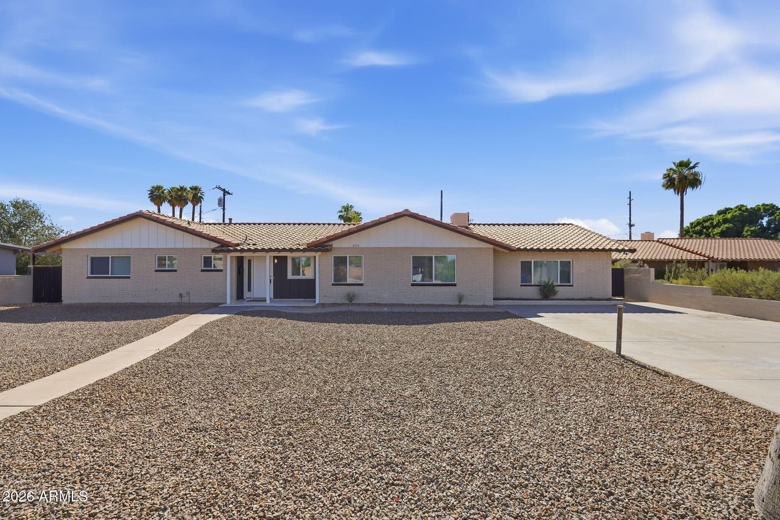 2515 S PALM Drive, Tempe, AZ 85282 — photo 1 of 56