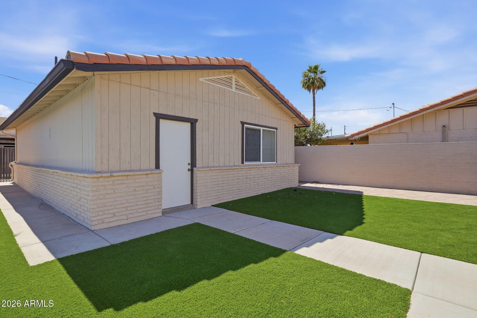 2515 S PALM Drive, Tempe, AZ 85282 — photo 8 of 56