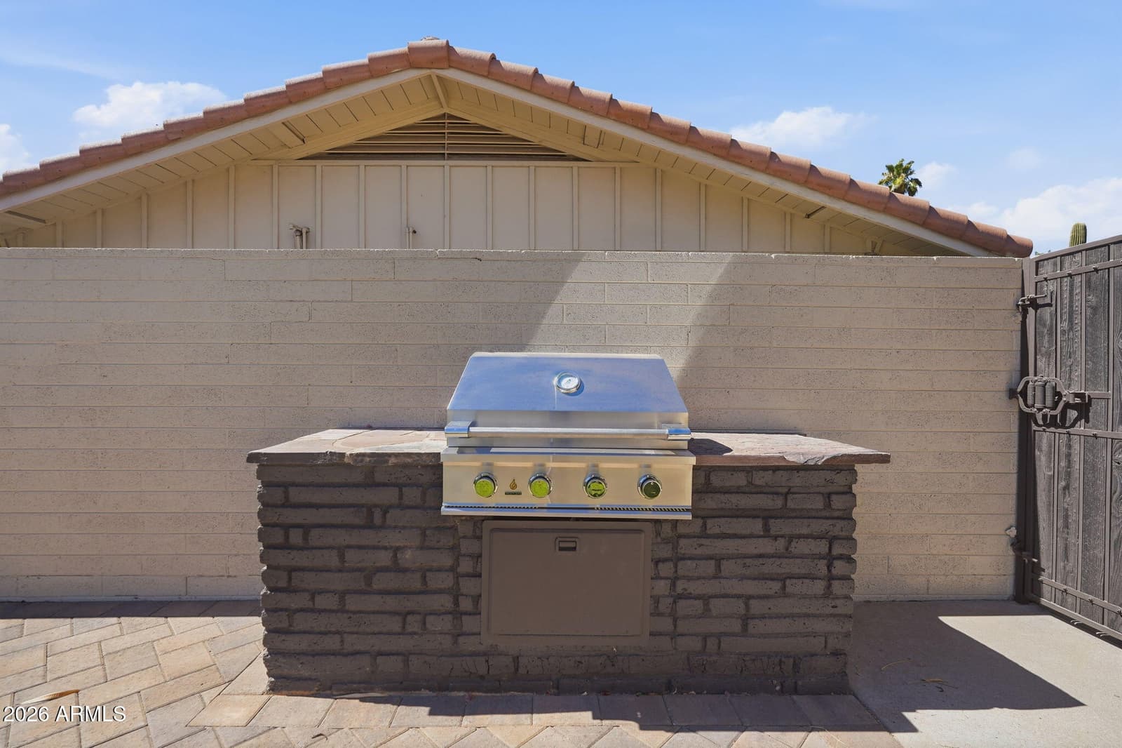 2515 S PALM Drive, Tempe, AZ 85282 — photo 9 of 56