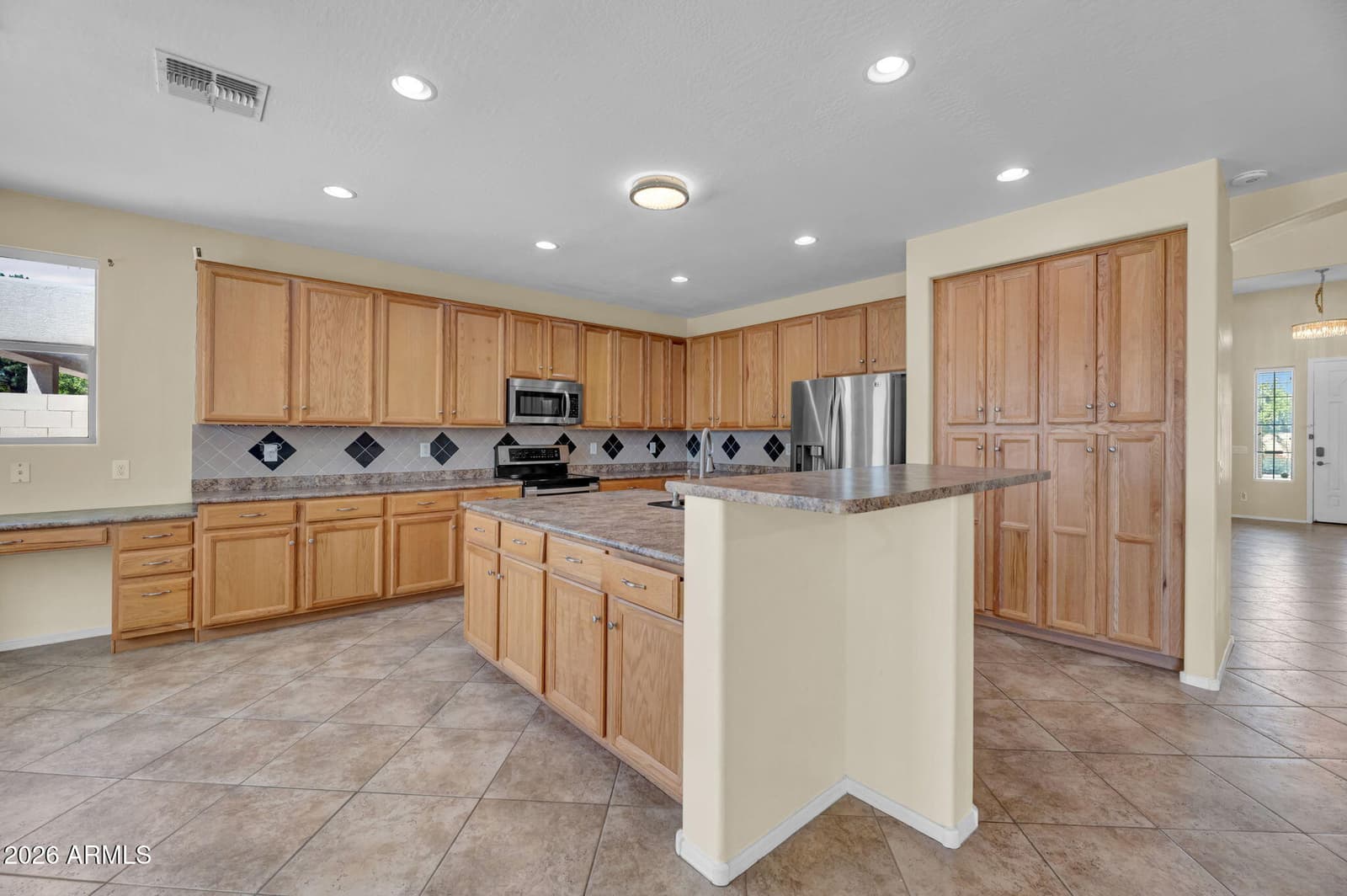 7604 N 87th Drive, Glendale, AZ 85305 — photo 7 of 33